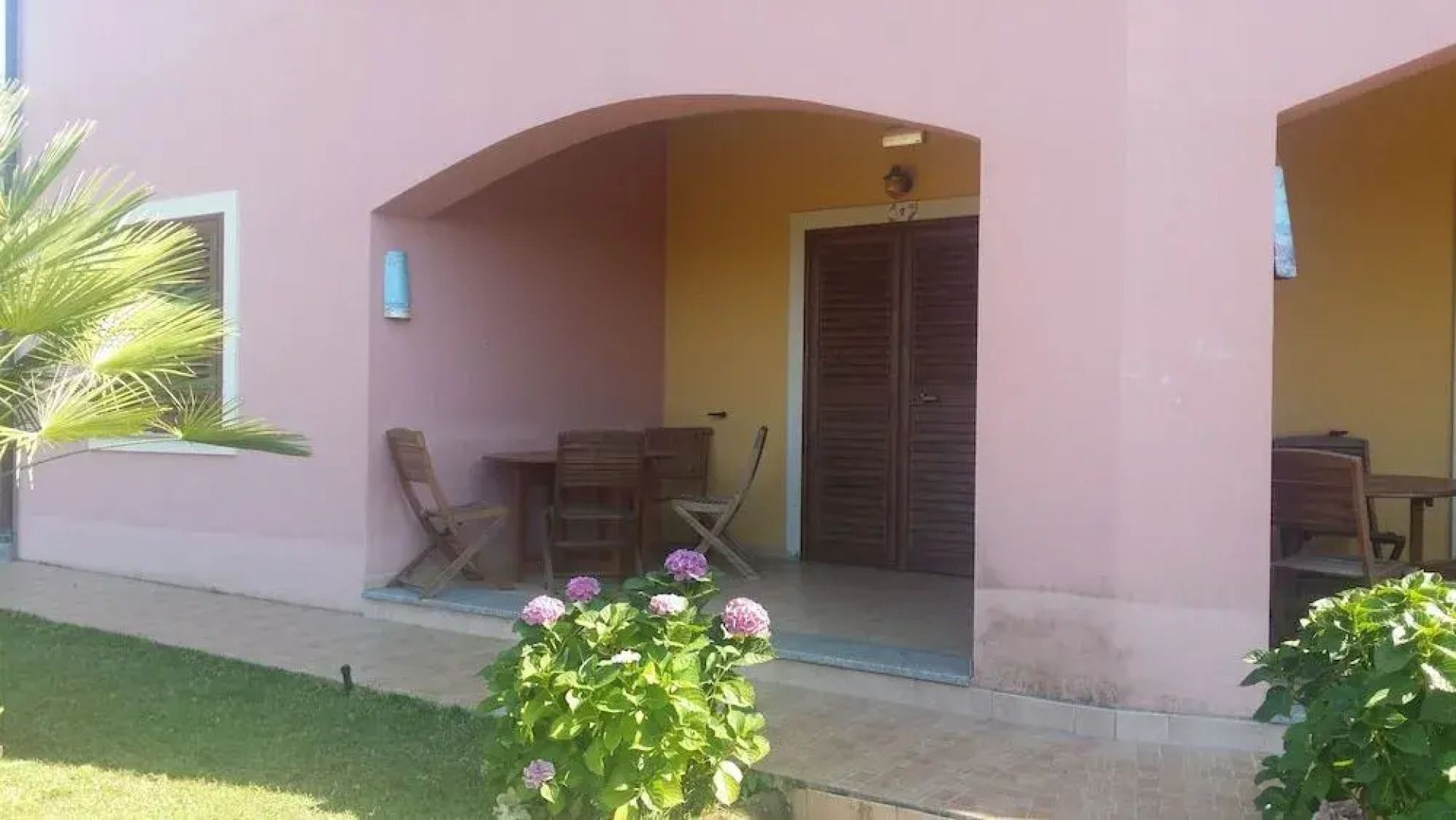 Rejna Residence Hotel