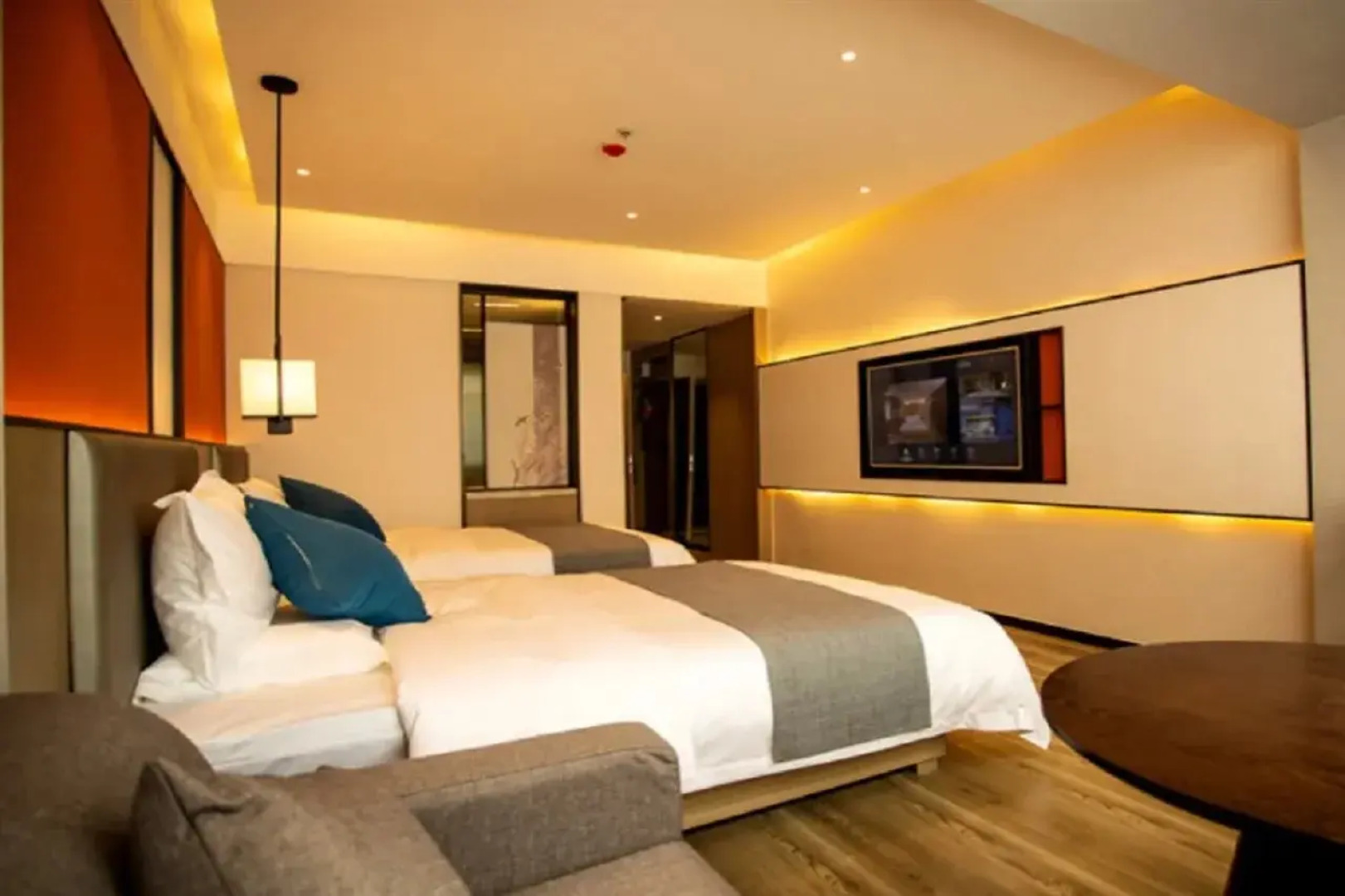 Fangyuan Business Hotel (Neixiang Nanyang)