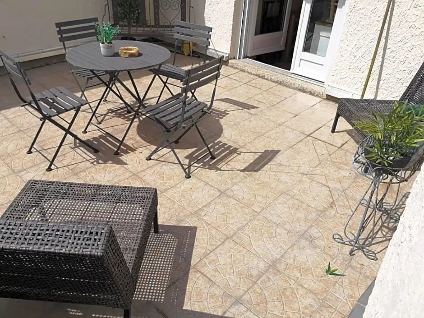 Holiday Home St Restitut with Fireplace I