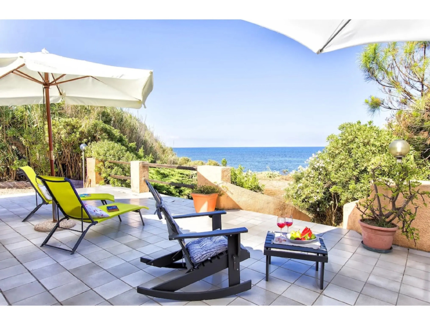 Villa Riva Mare Sorso for 6 people with garden and veranda overlooking the sea