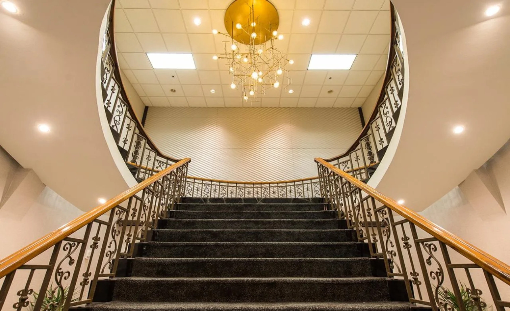 The Madison Concourse Hotel and Governor's Club