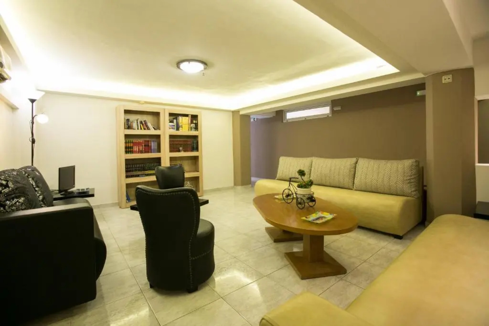 City Life Port Hotel