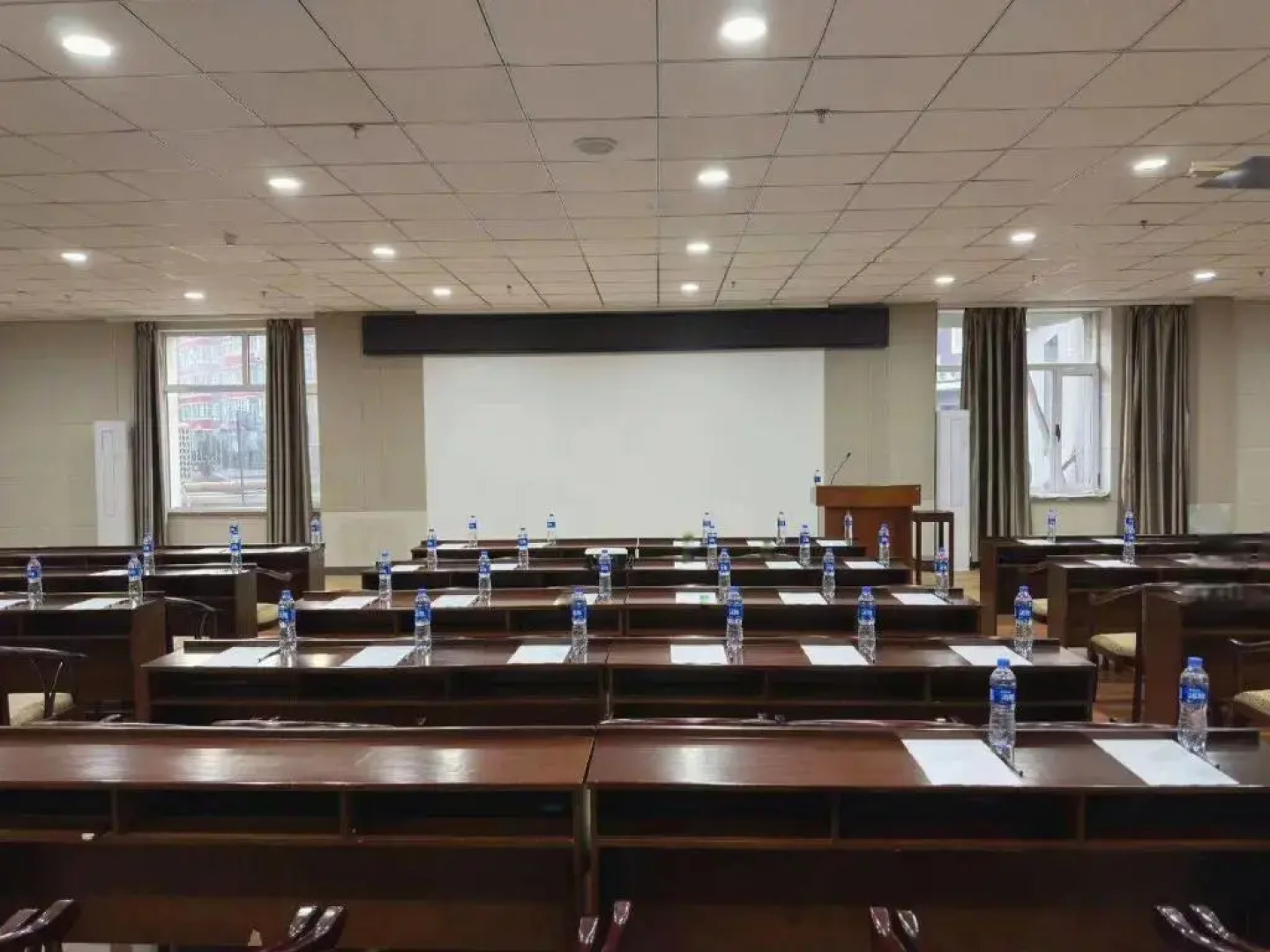 Homeinn Plus Hotel (Dunhua Railway Station)