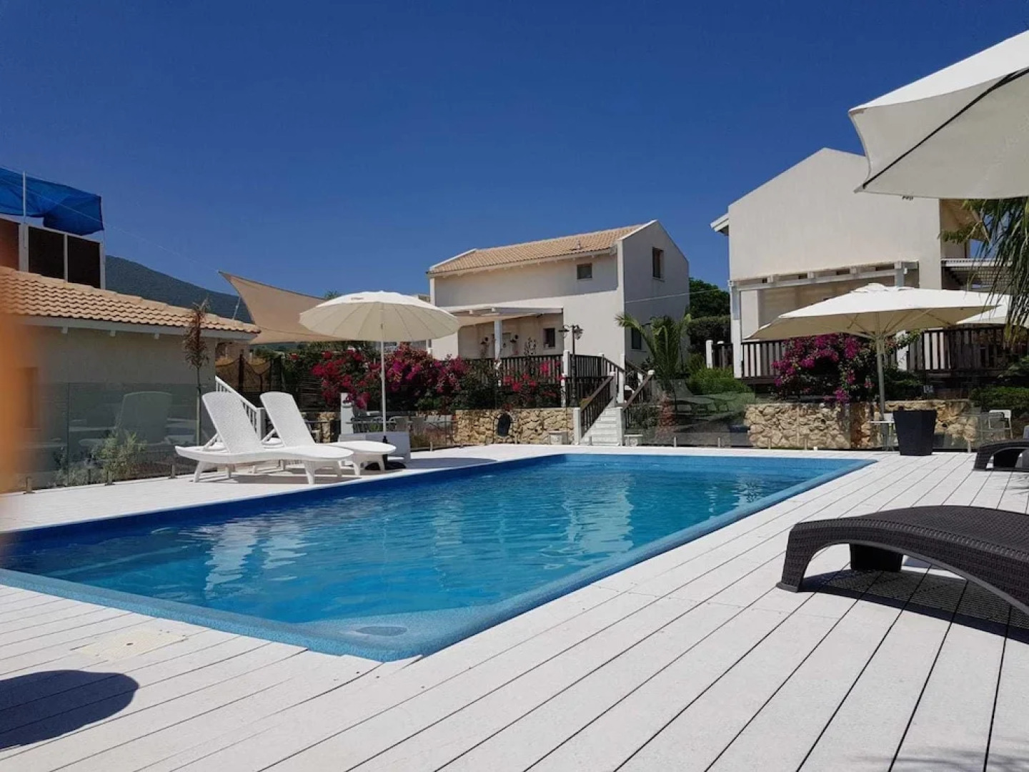 Mansion of Breast Stones