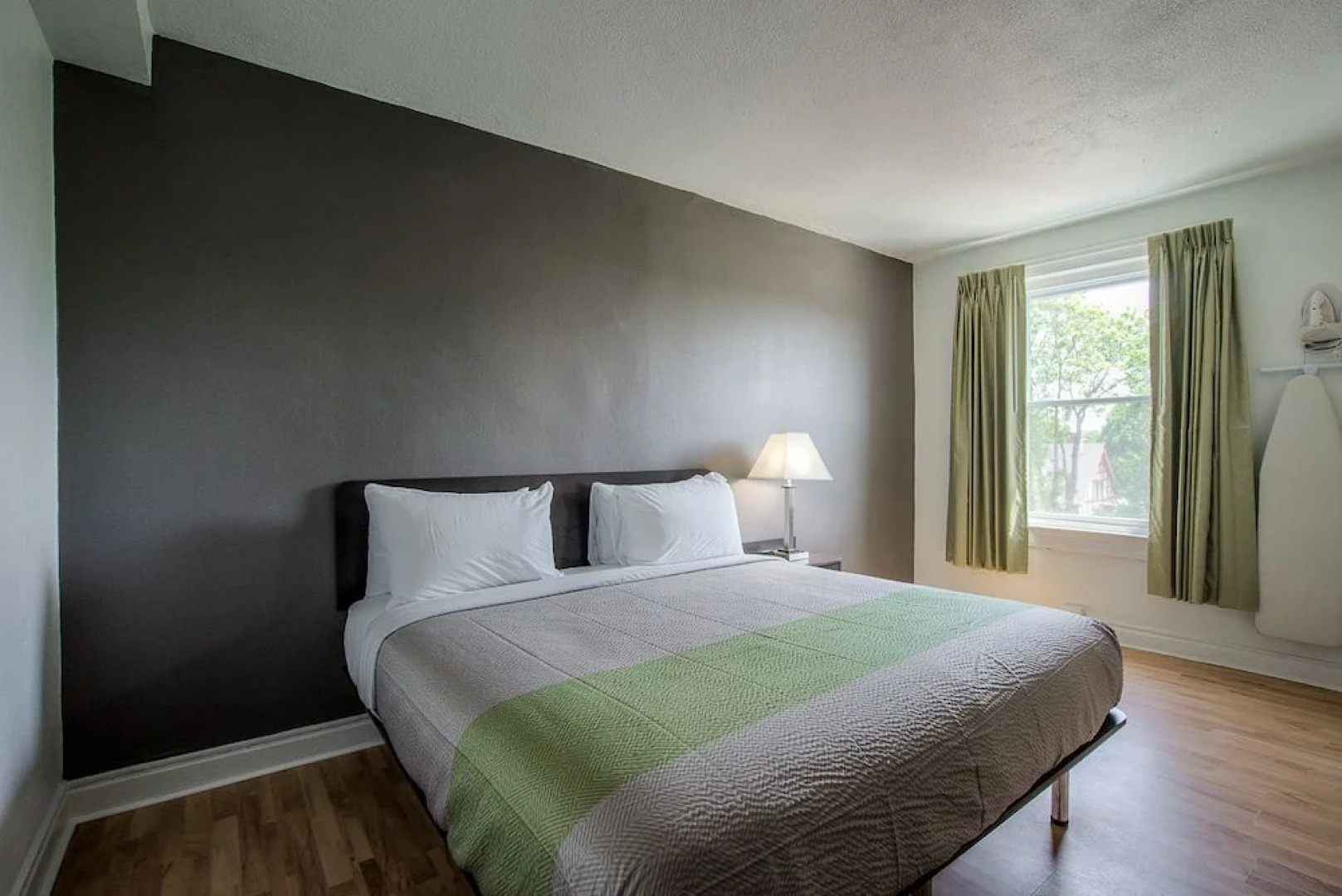 Studio 6 Kansas City, MO - Downtown