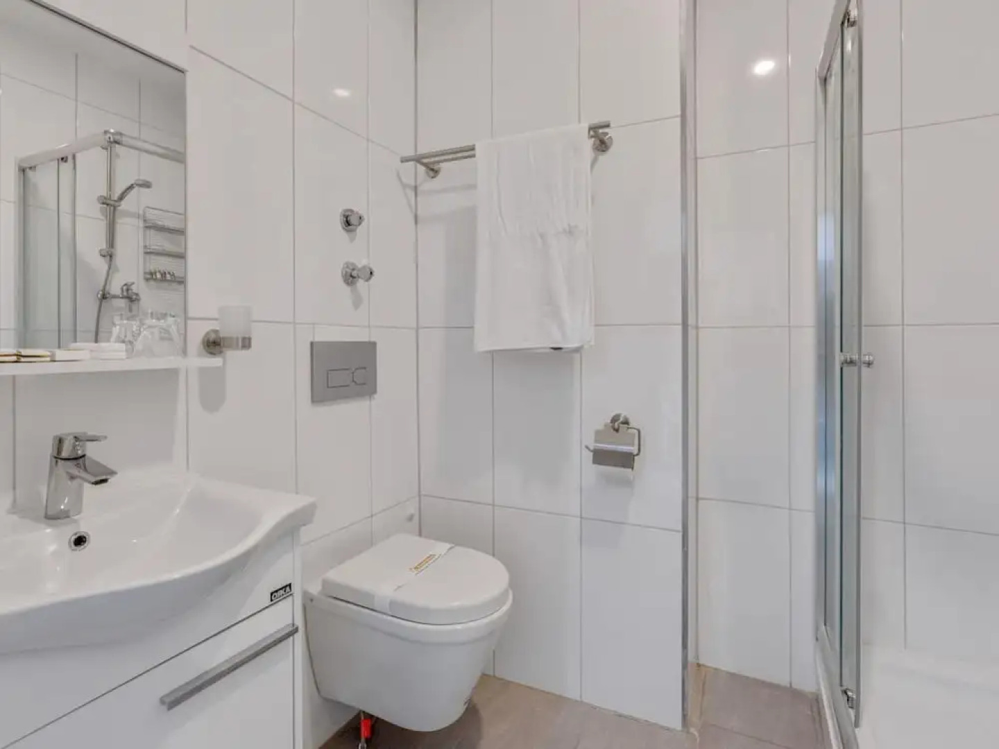 Apartment in Oberhausen Near a Lake