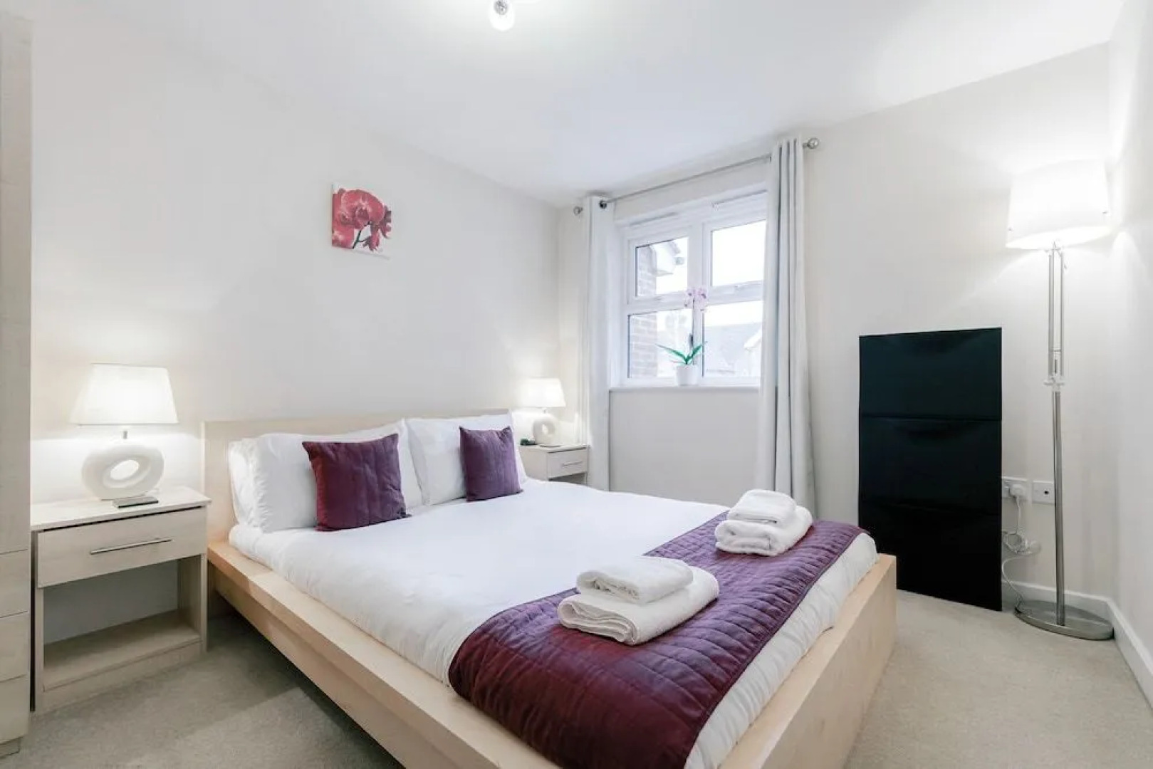 Roomspace Apartments-Courtyard Guildford