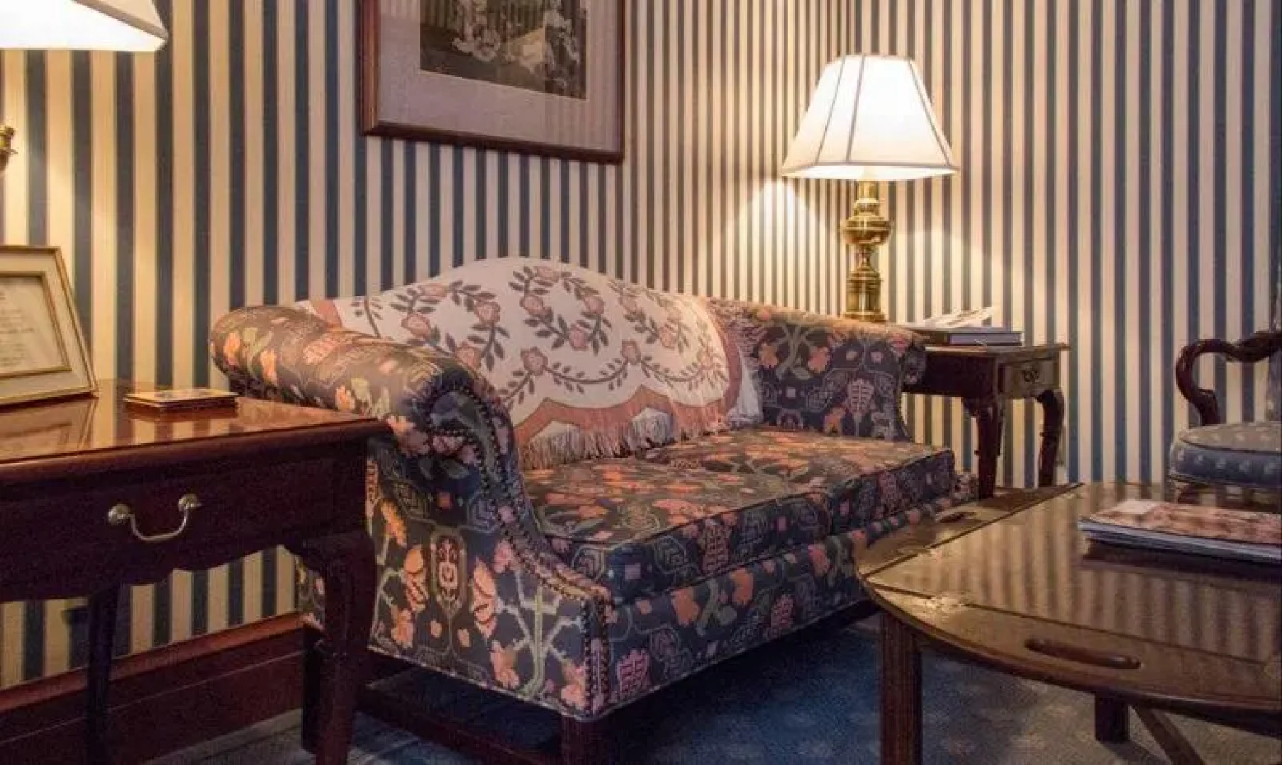 The Rochester Inn, A Historic Hotel