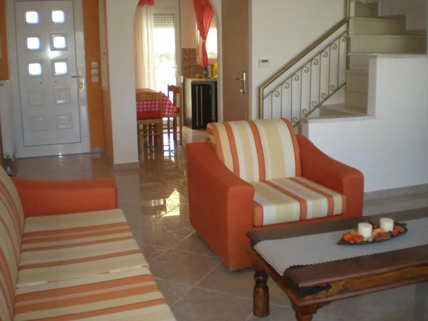 Nikolas & Anezina house