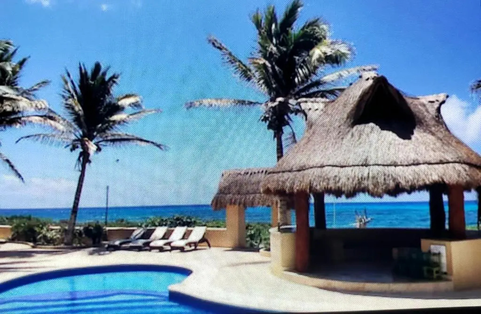 Villa Jaguar Beachfront Luxery 2b2bth SUPER LUX Pool jacuzzi