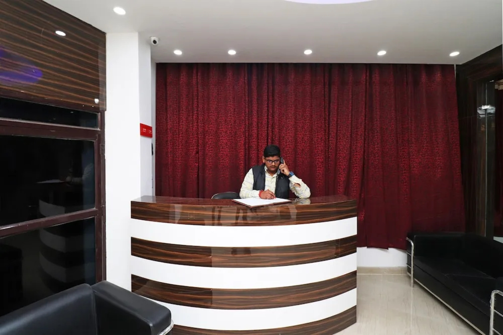 SPOT ON 37815 Stay N Style