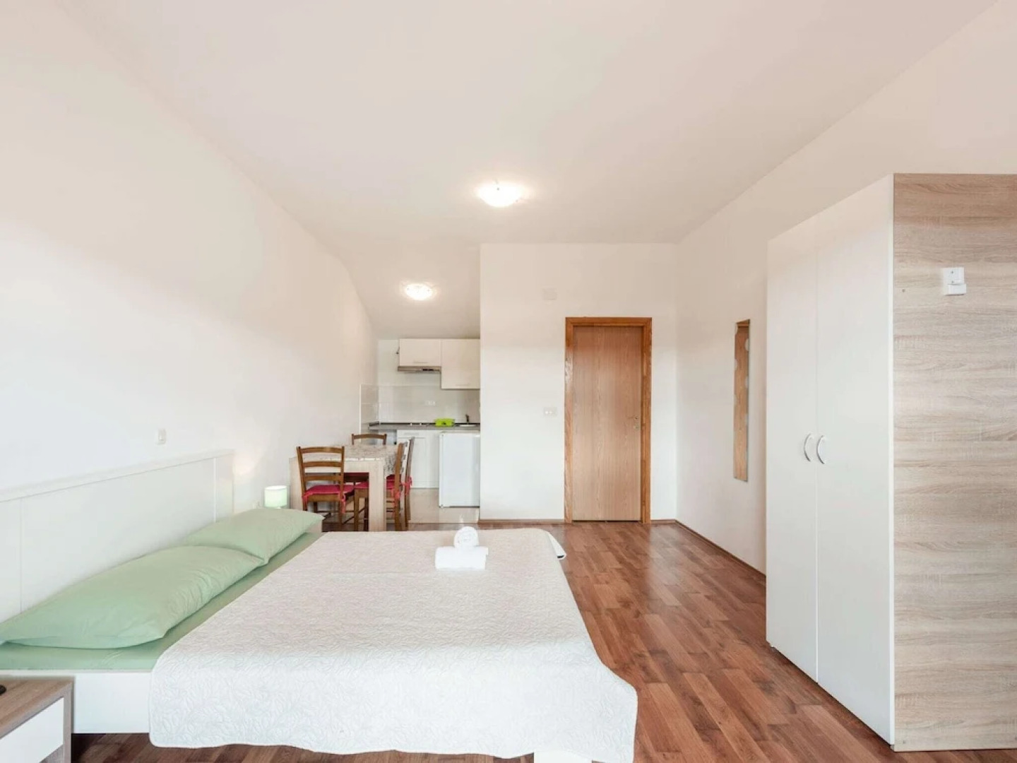 Serene Holiday Home in Posedarje near Sea