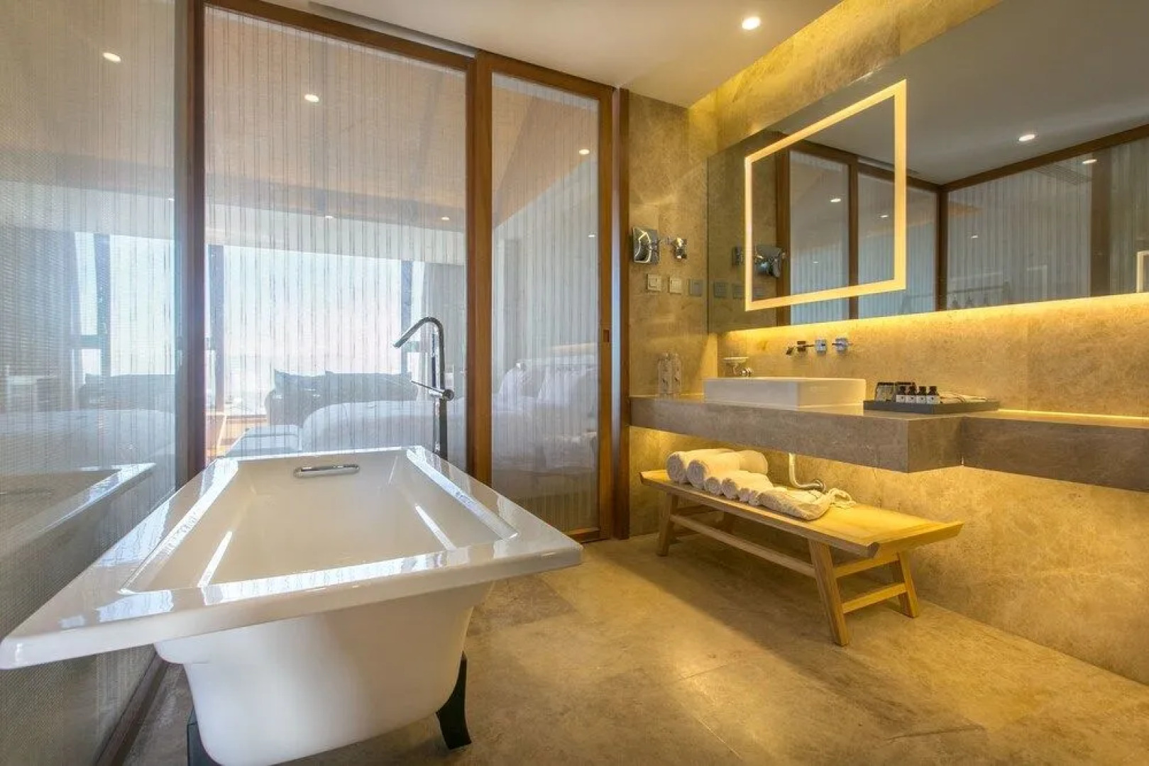 Floral Hotel Dali Luchun Garden