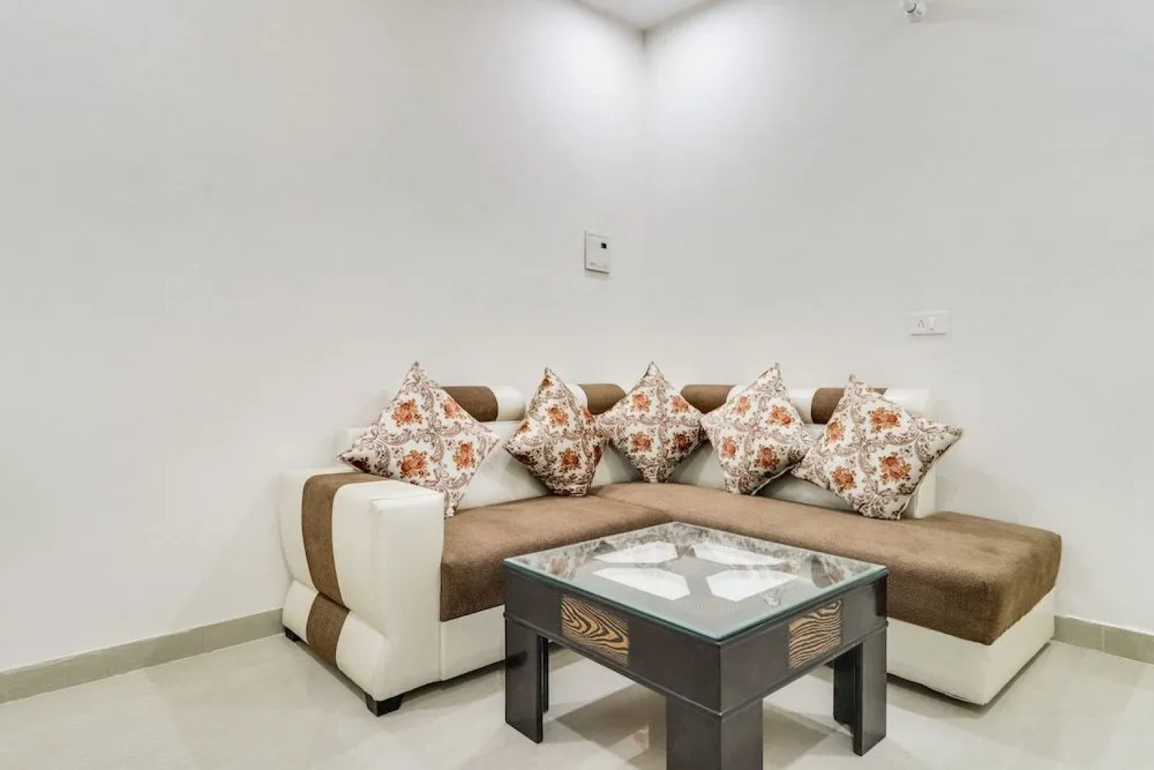 Spot On 48646 Hotel Gvrh