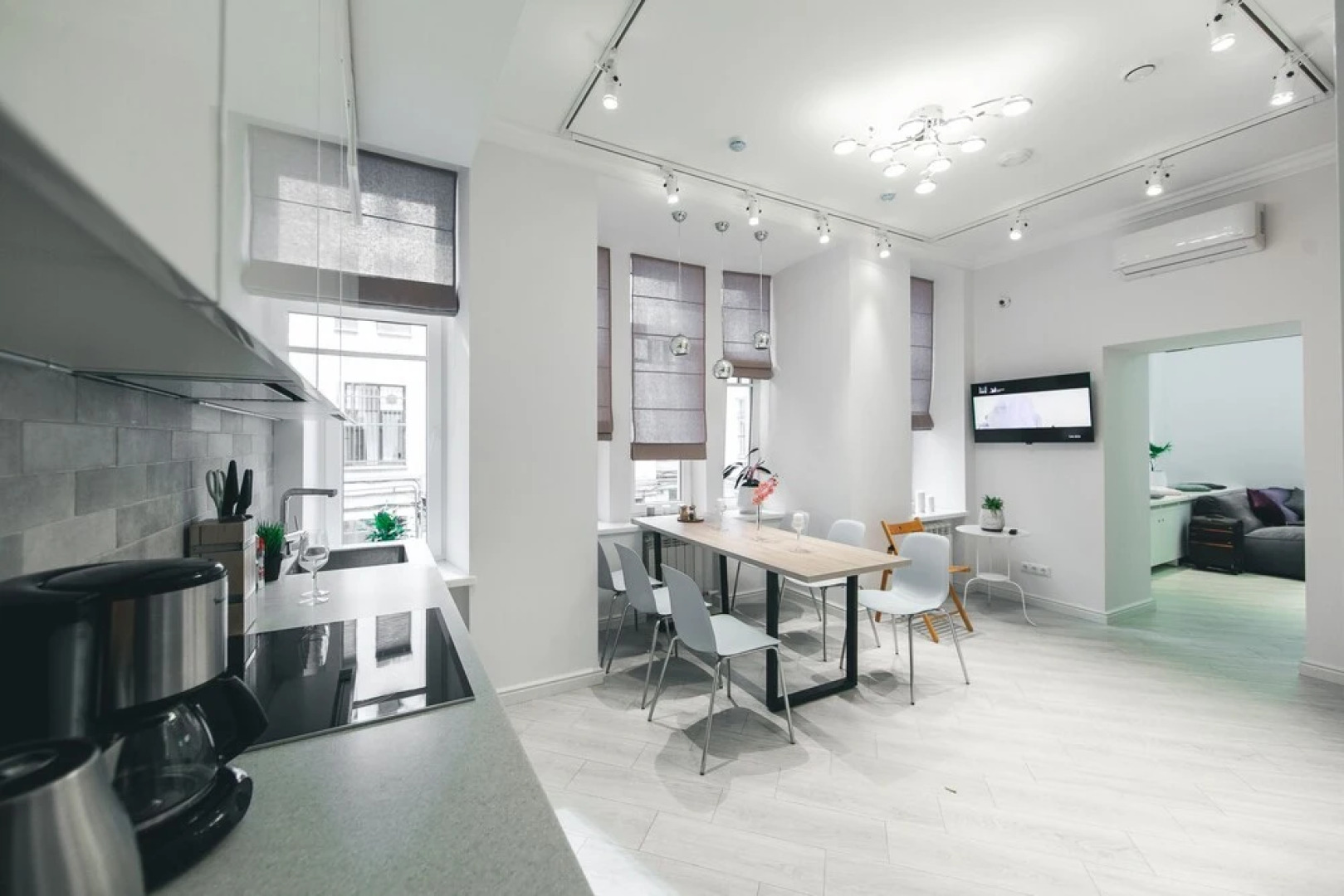 Safe Haven Nevsky 95 - Hostel