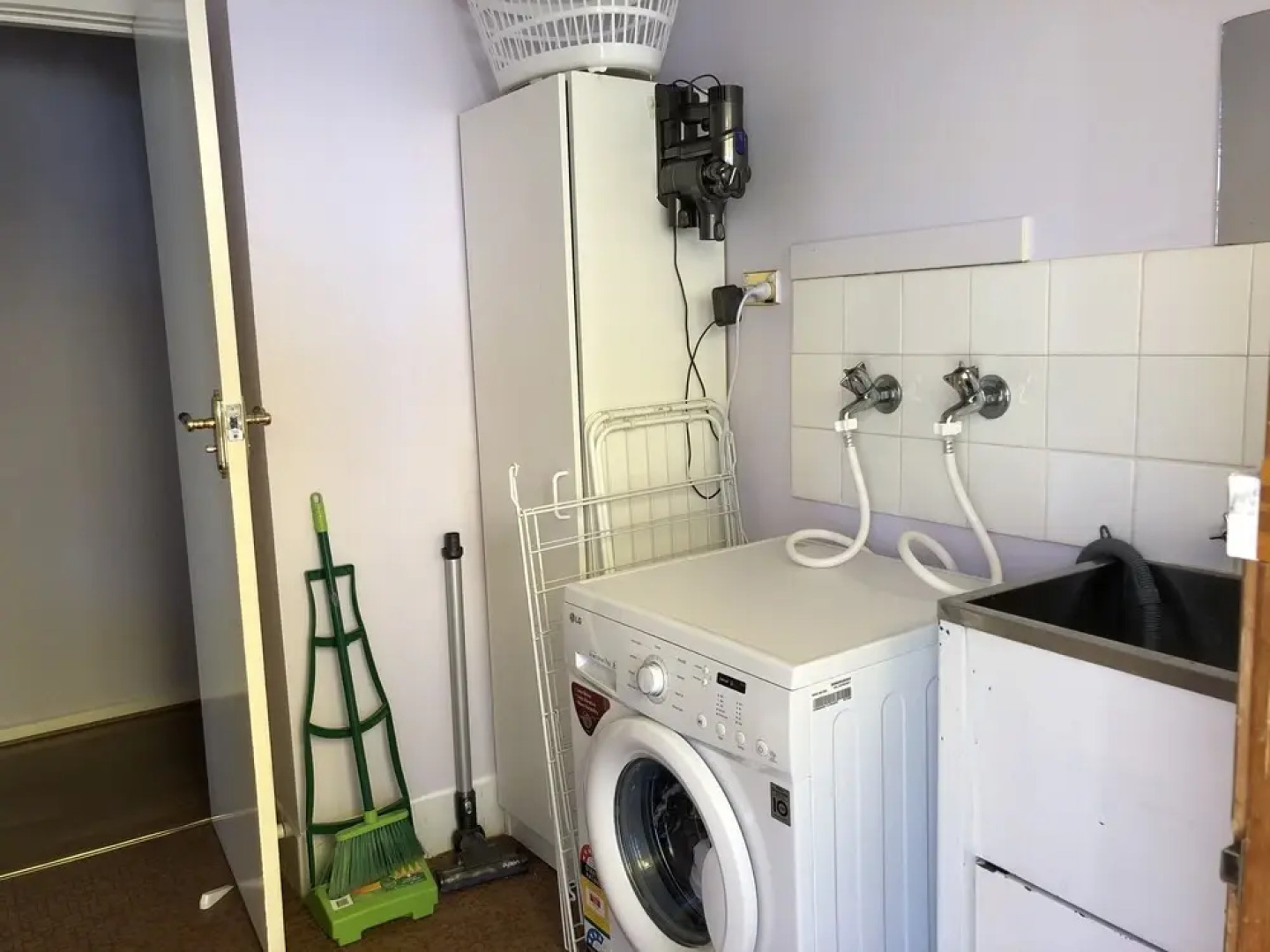 Canberra Entire House 3 Bedroom