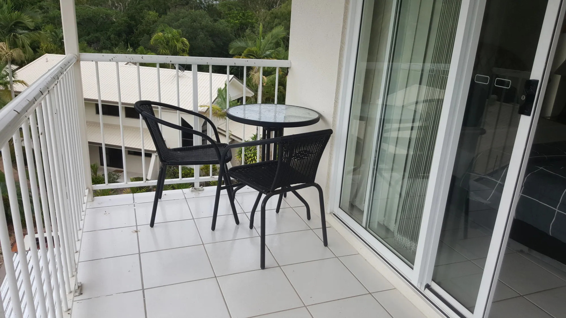 Golden Sands Beachfront Apartment Resort