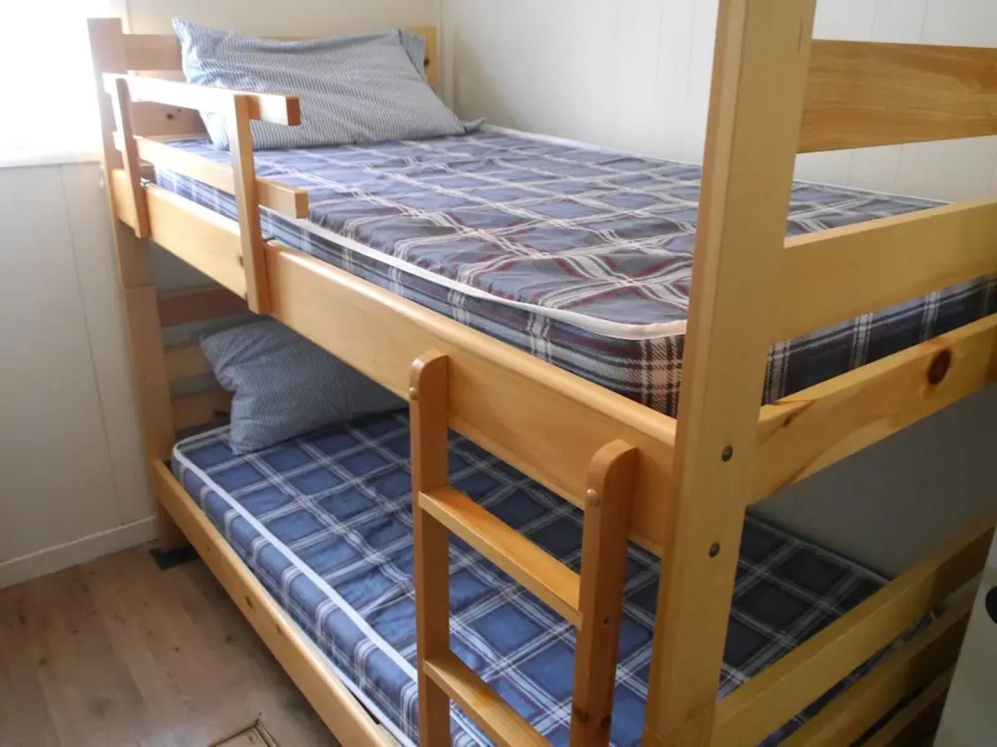 Lake Simcoe Watefront Cottage