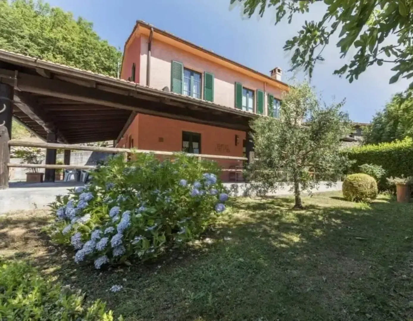 Villa Popiglio Comfortable Holiday Residence