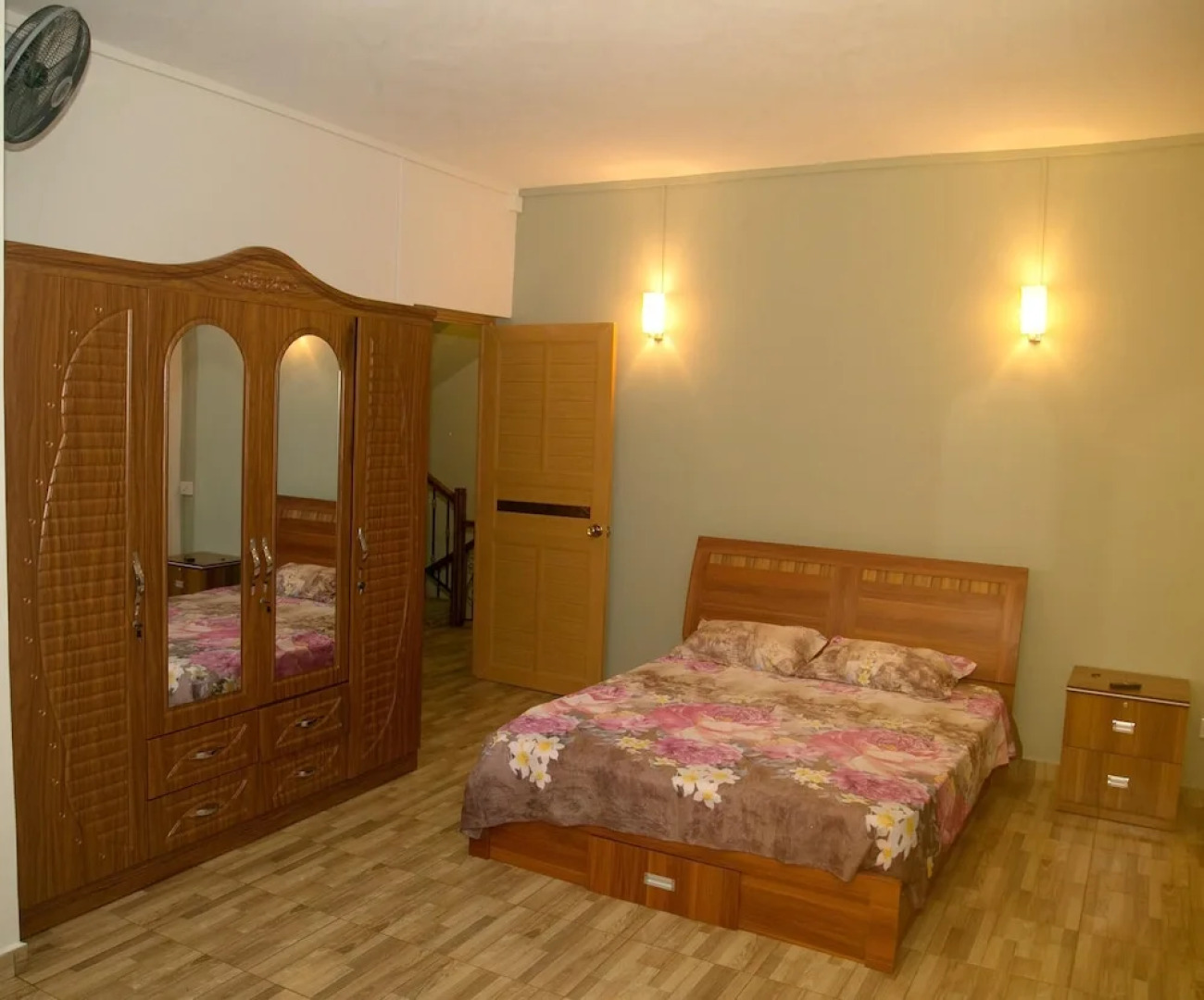 Villa With 4 Bedrooms in Pereybere, With Private Pool, Enclosed Garden