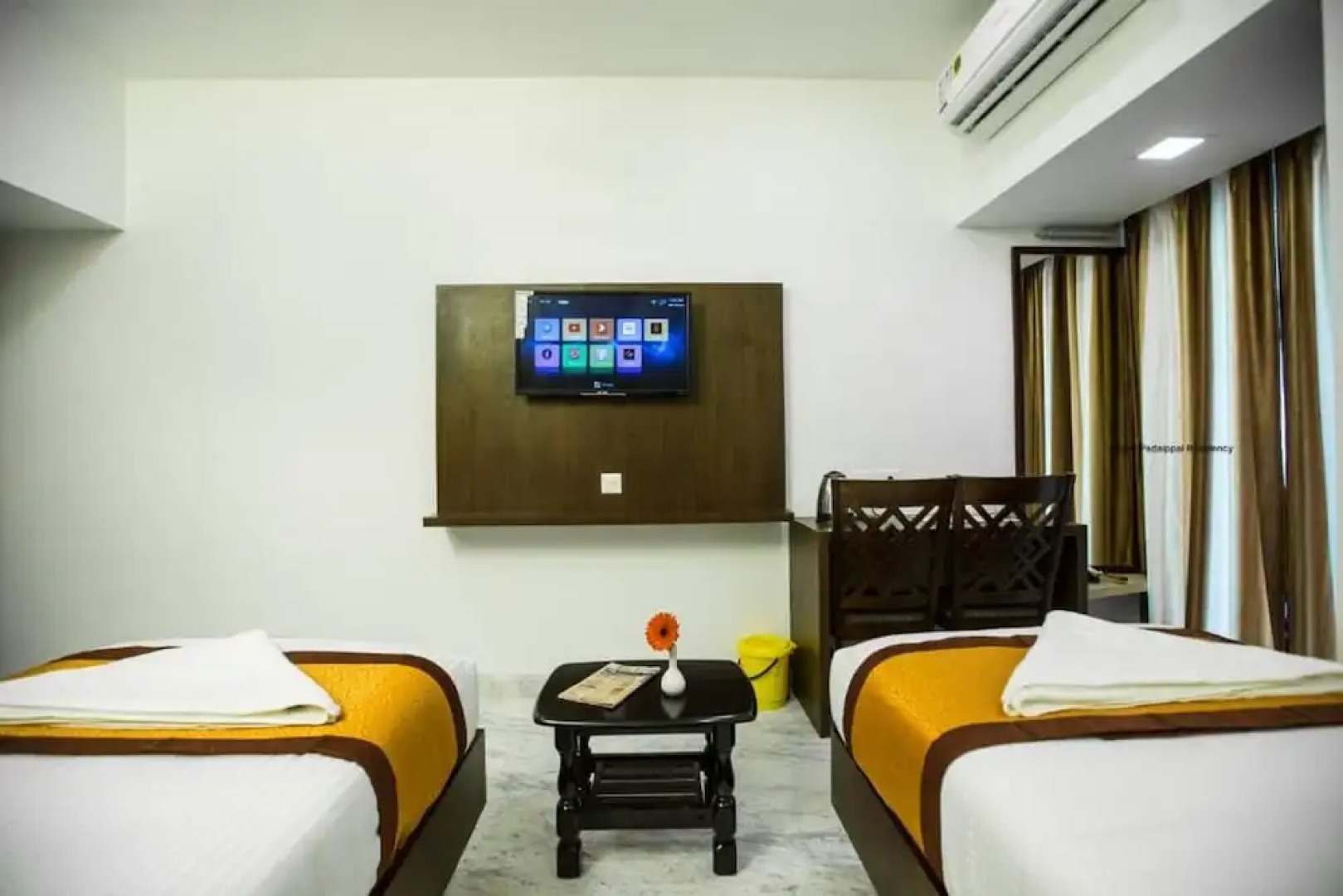 Hotel Grand Padappai Residency