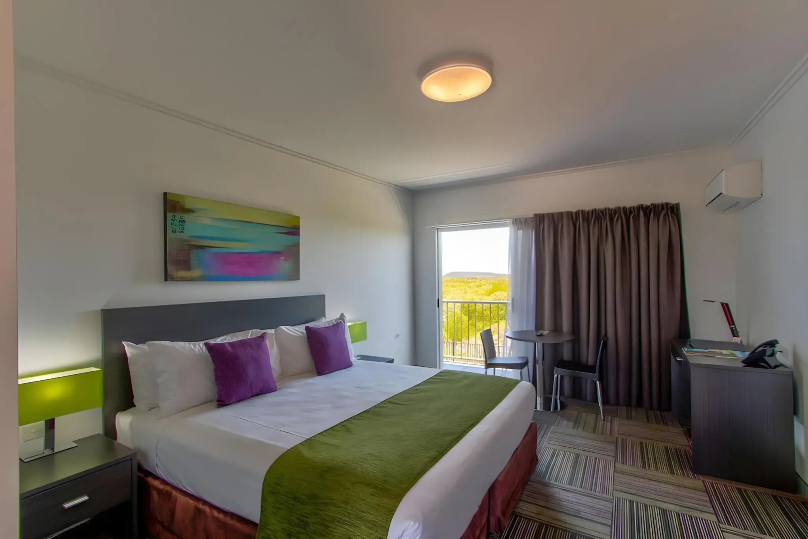 Mackay Oceanside Central Hotel