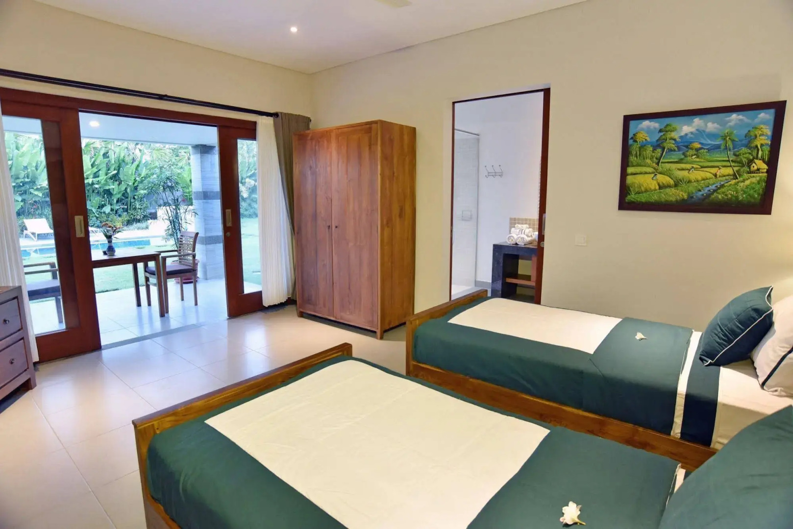 Villa Yenian by Villa Finder