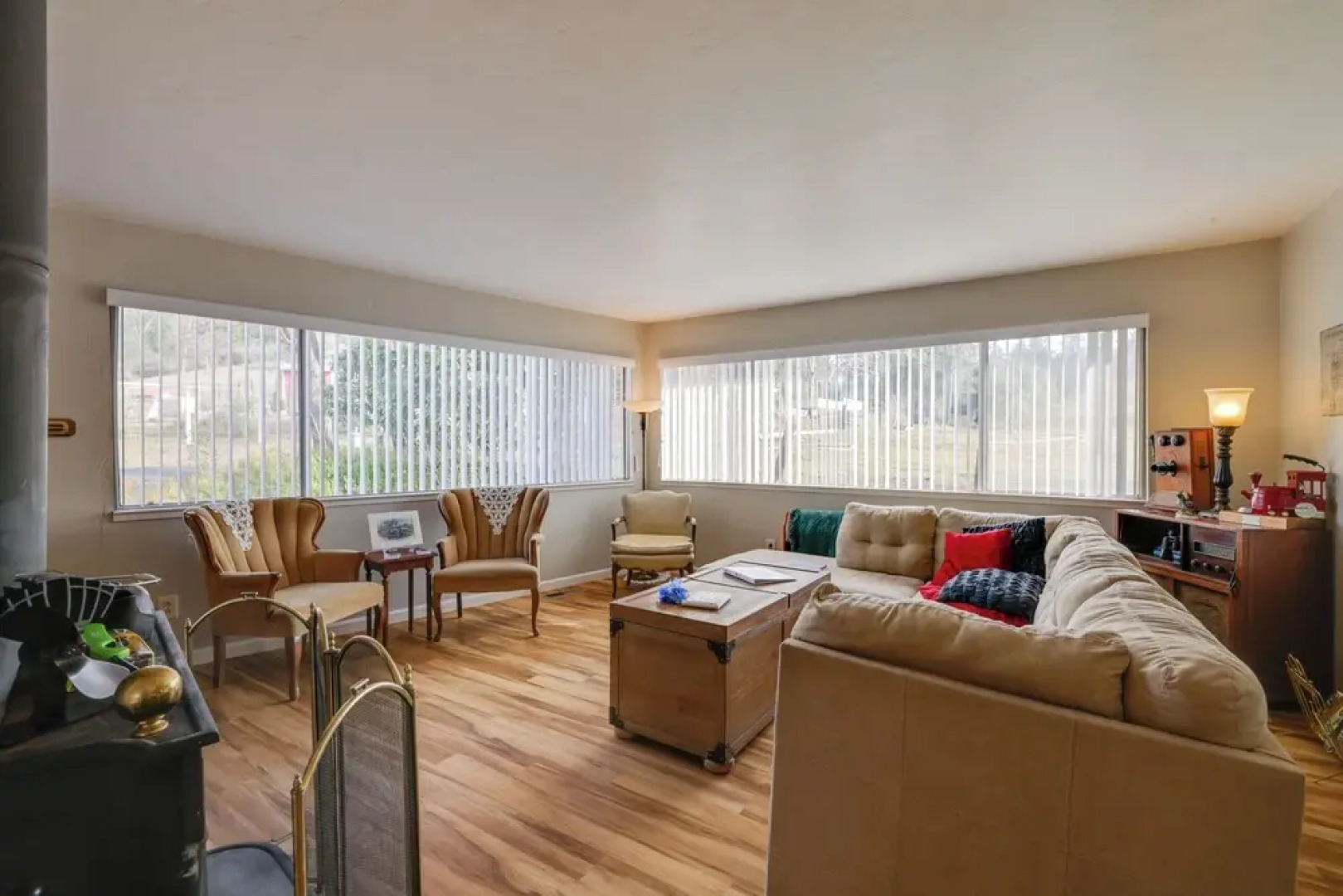 Walk to Downtown: Eclectic Murphys Home w/ Decks!