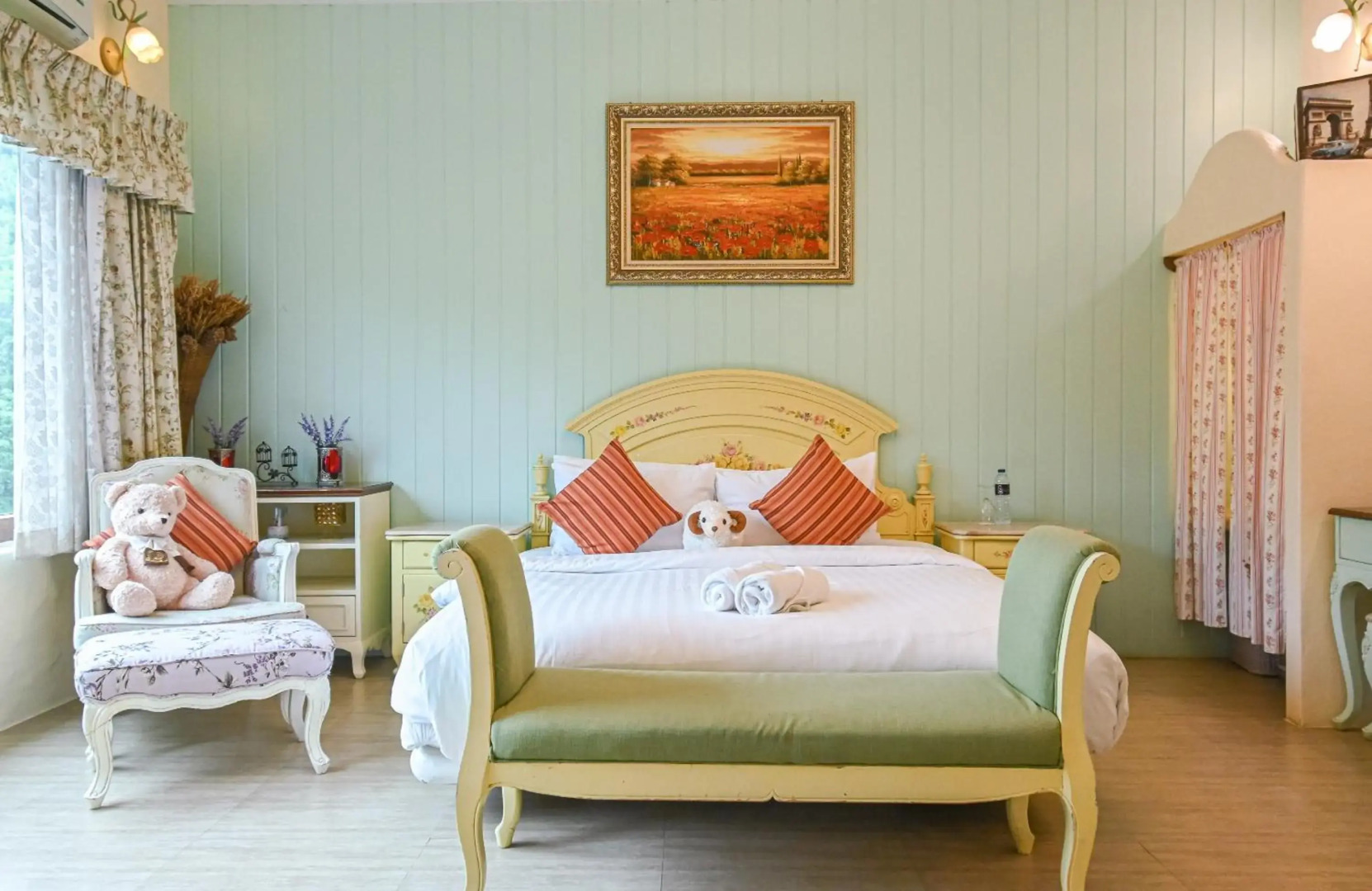 Swiss Valley Hip Resort