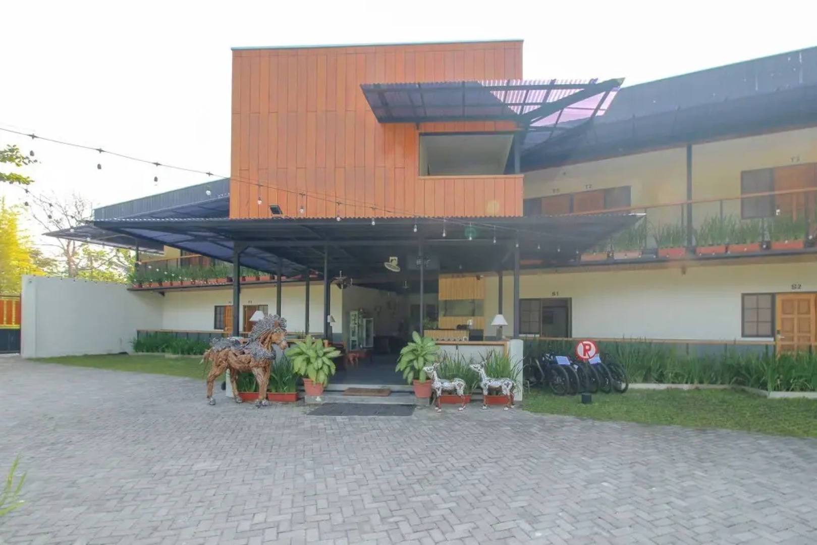 Airy Borobudur Mayor Kusen KM 2.4 Magelang