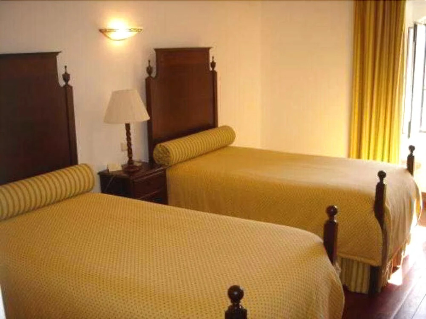 Casa Amarela TH & National Monument