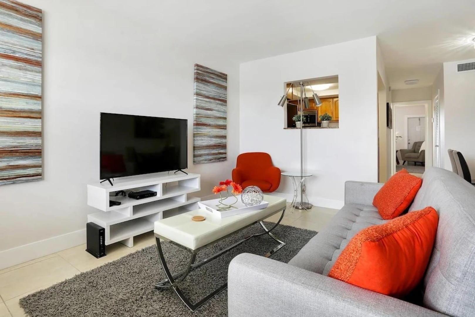 Stylish & Unique 1 BR Designer Waterview APT