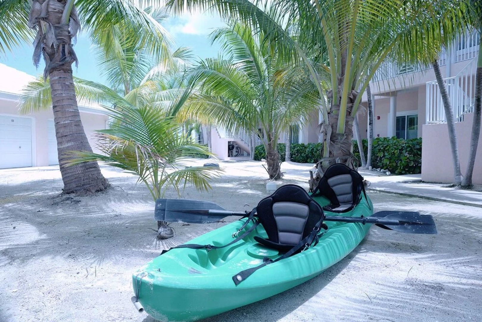 7 Up Condo by Cayman Vacation