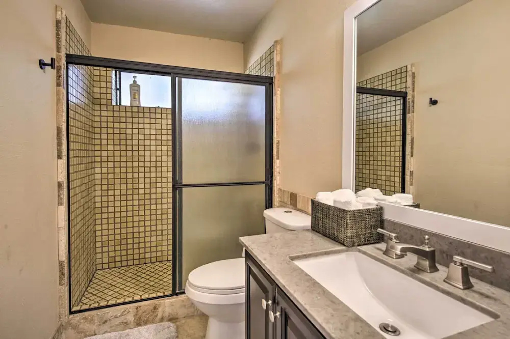 Spacious El Cajon Villa - 14 Mi to Downtown!