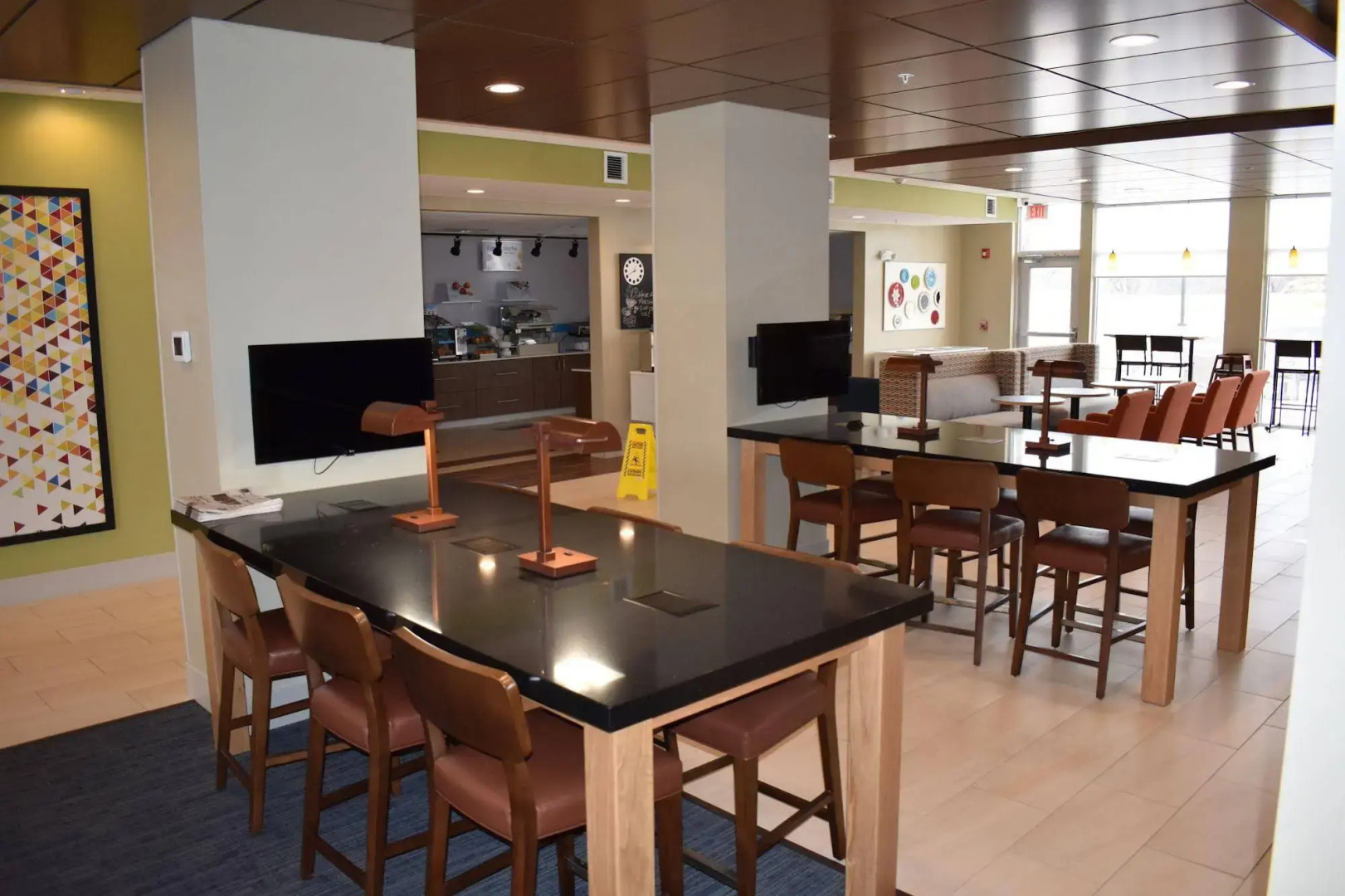 Holiday Inn Express & Suites Parkersburg East by IHG