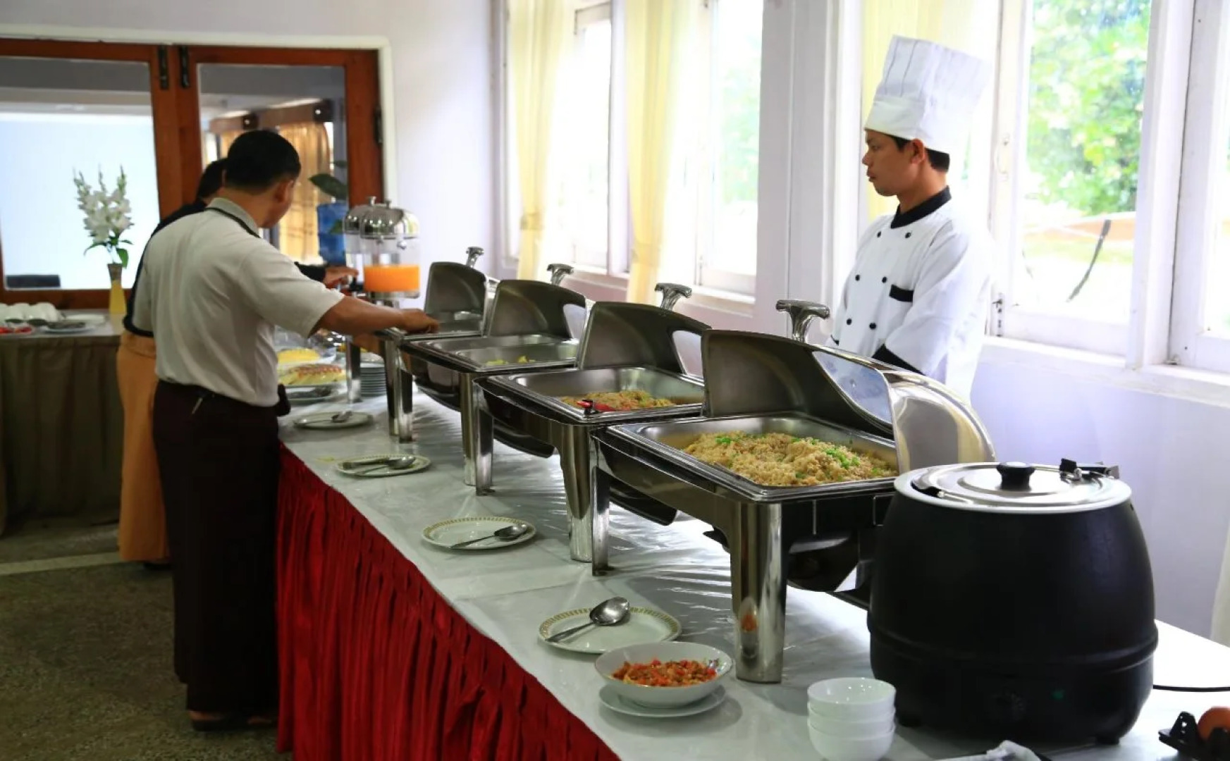 The Floral Breeze Wun Zin Hotel