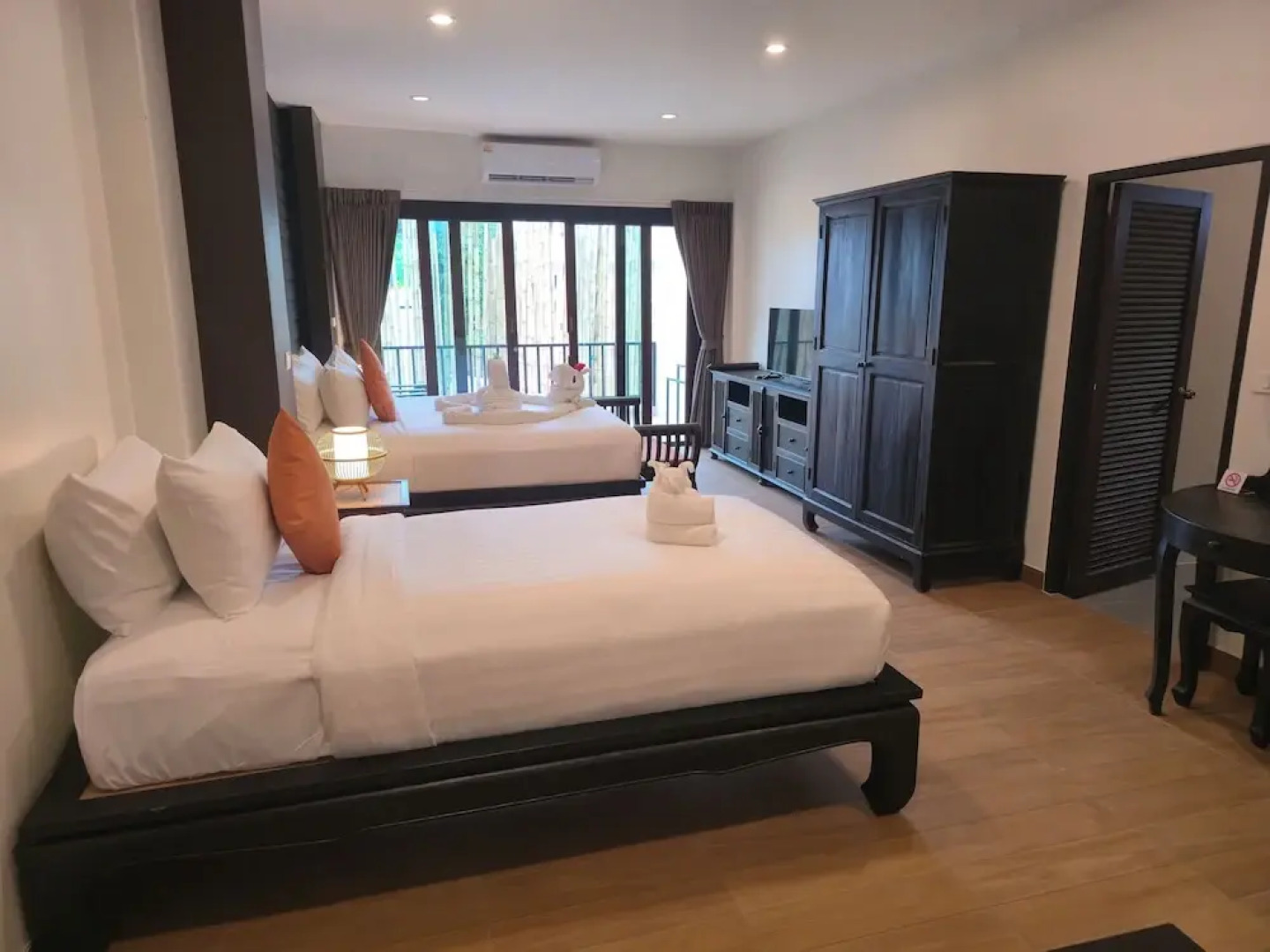 Blue Palm Residence Kata