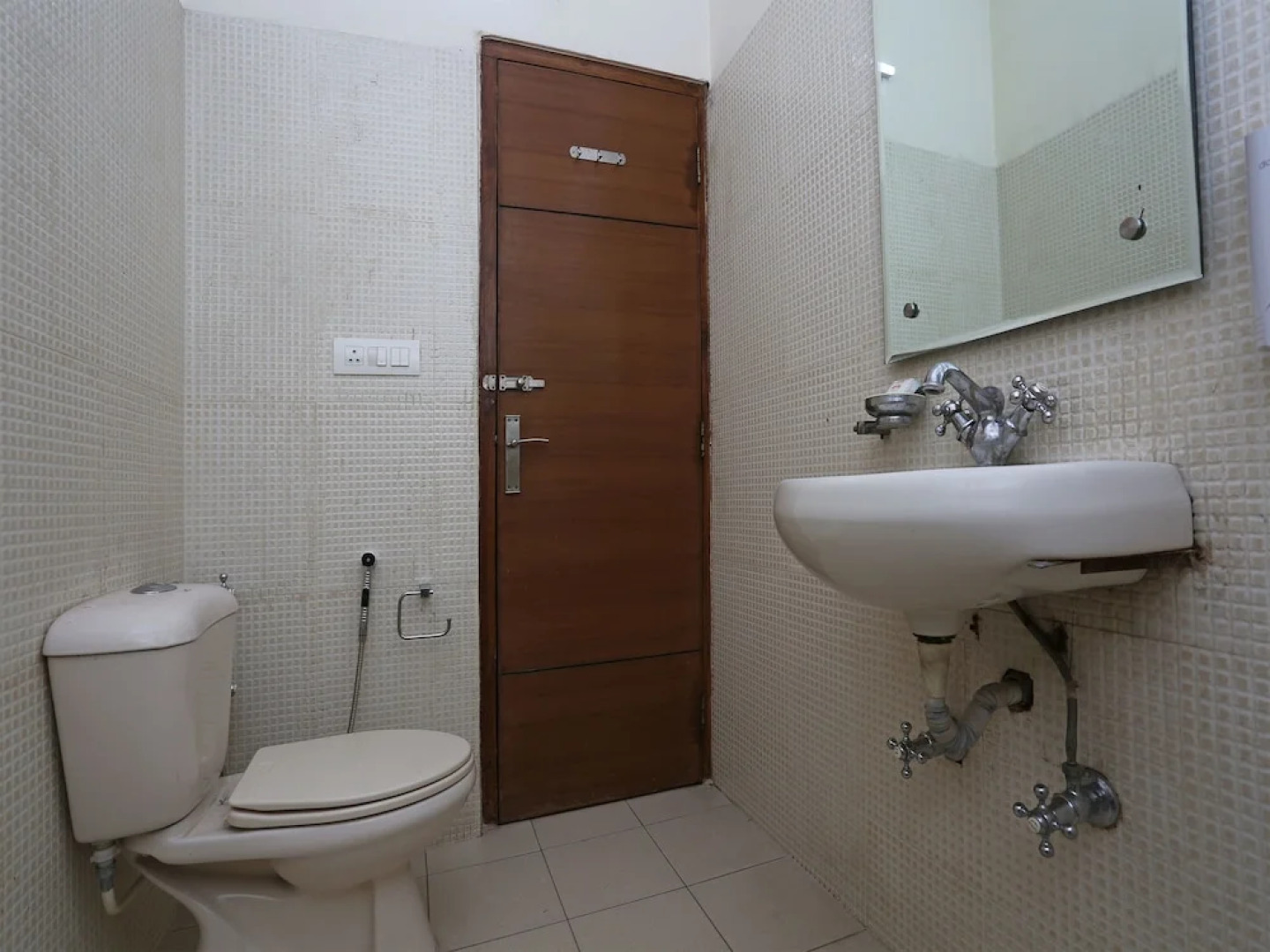 OYO 8576 Hotel Jiwan Plaza