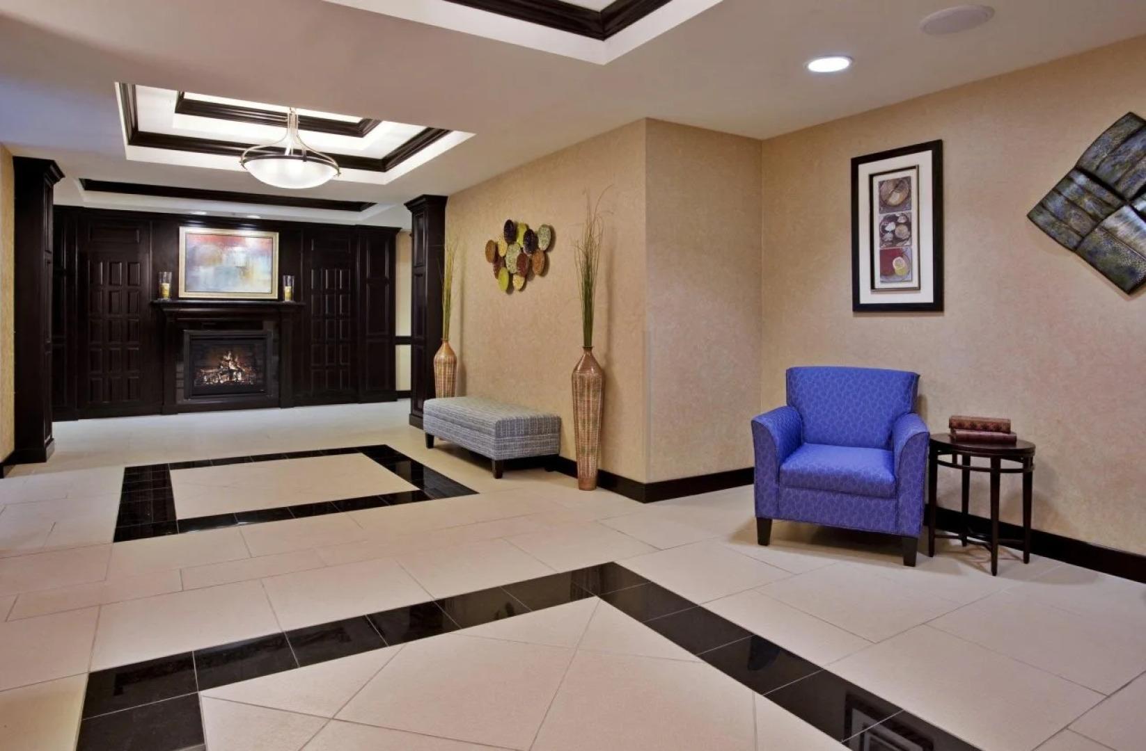 Holiday Inn Express Hotel and Suites Pryor by IHG