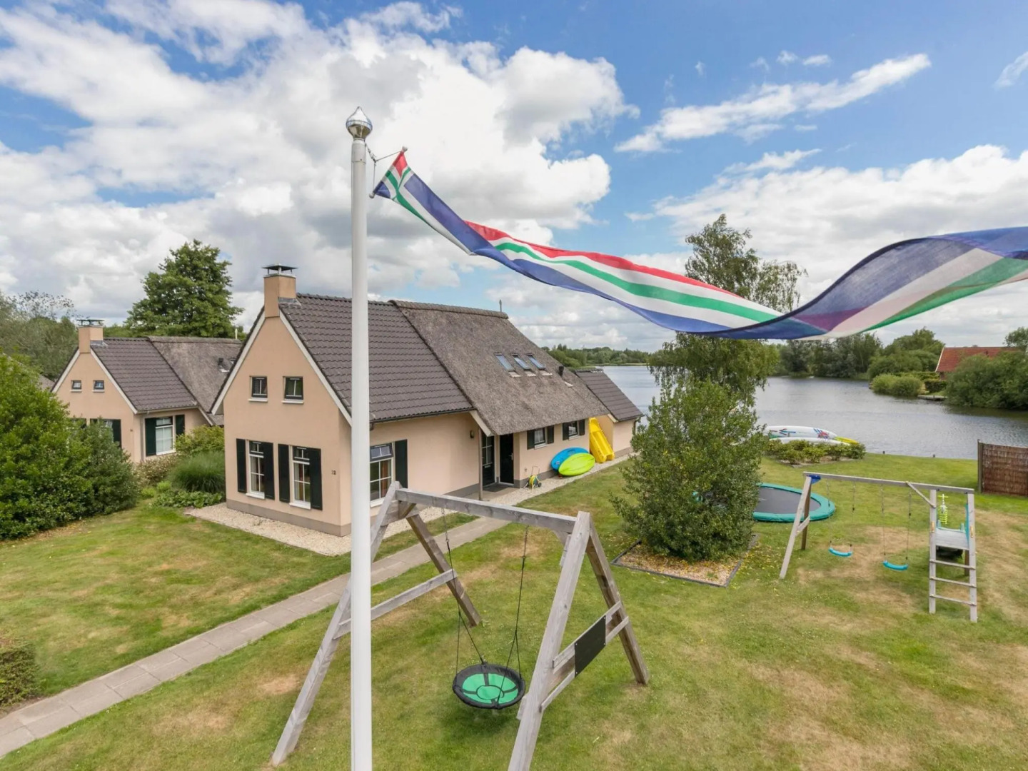 Attractive holiday home in Groningen with outdoor spa