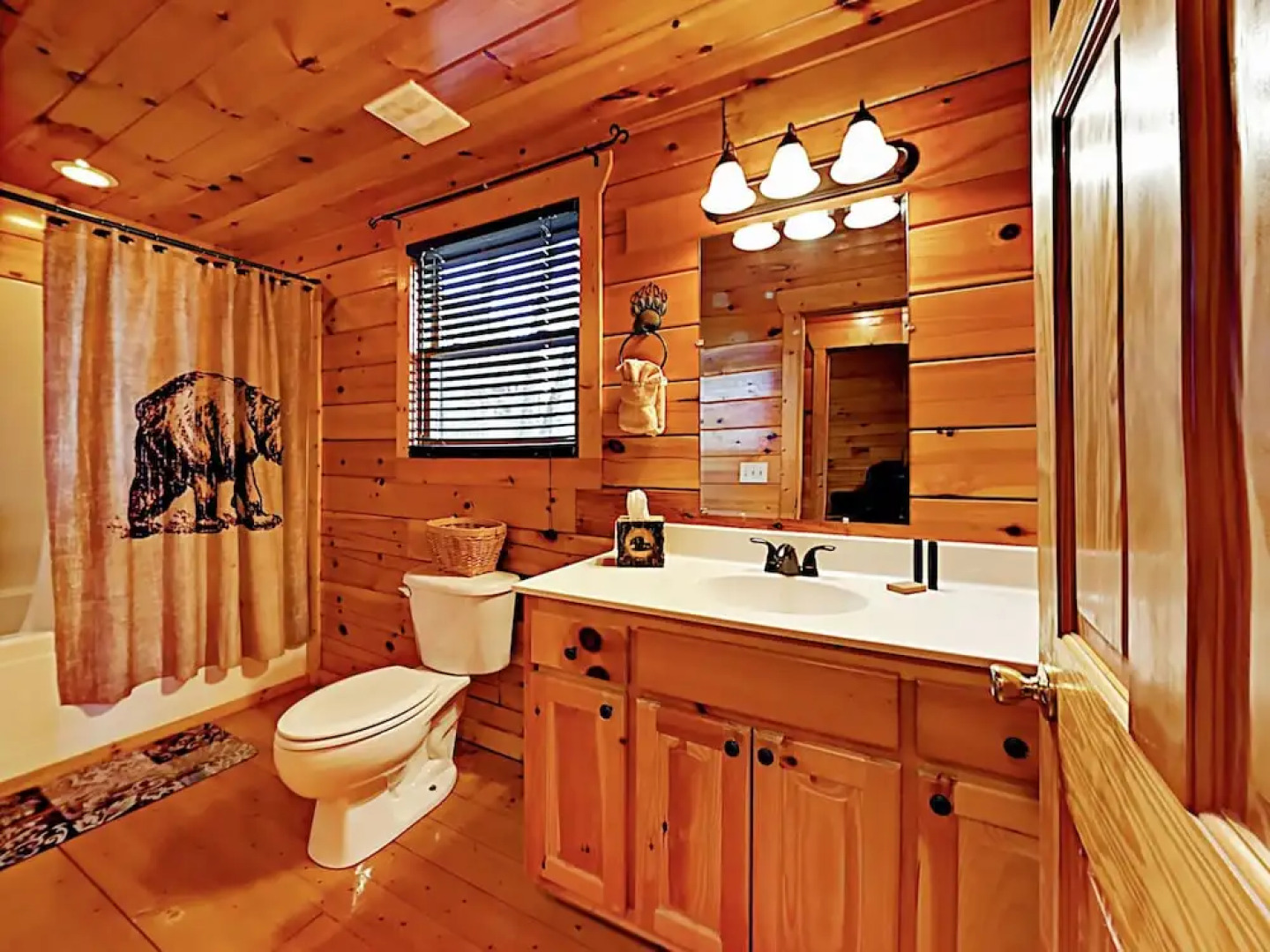 Upper Middle Creek Cabin Unit #27 3 Bedrooms 3 Bathrooms Cabin