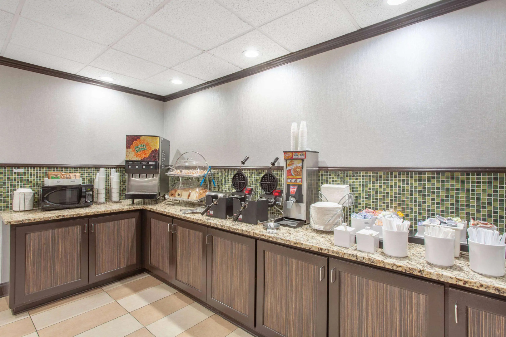 Wingate by Wyndham Charleston Coliseum