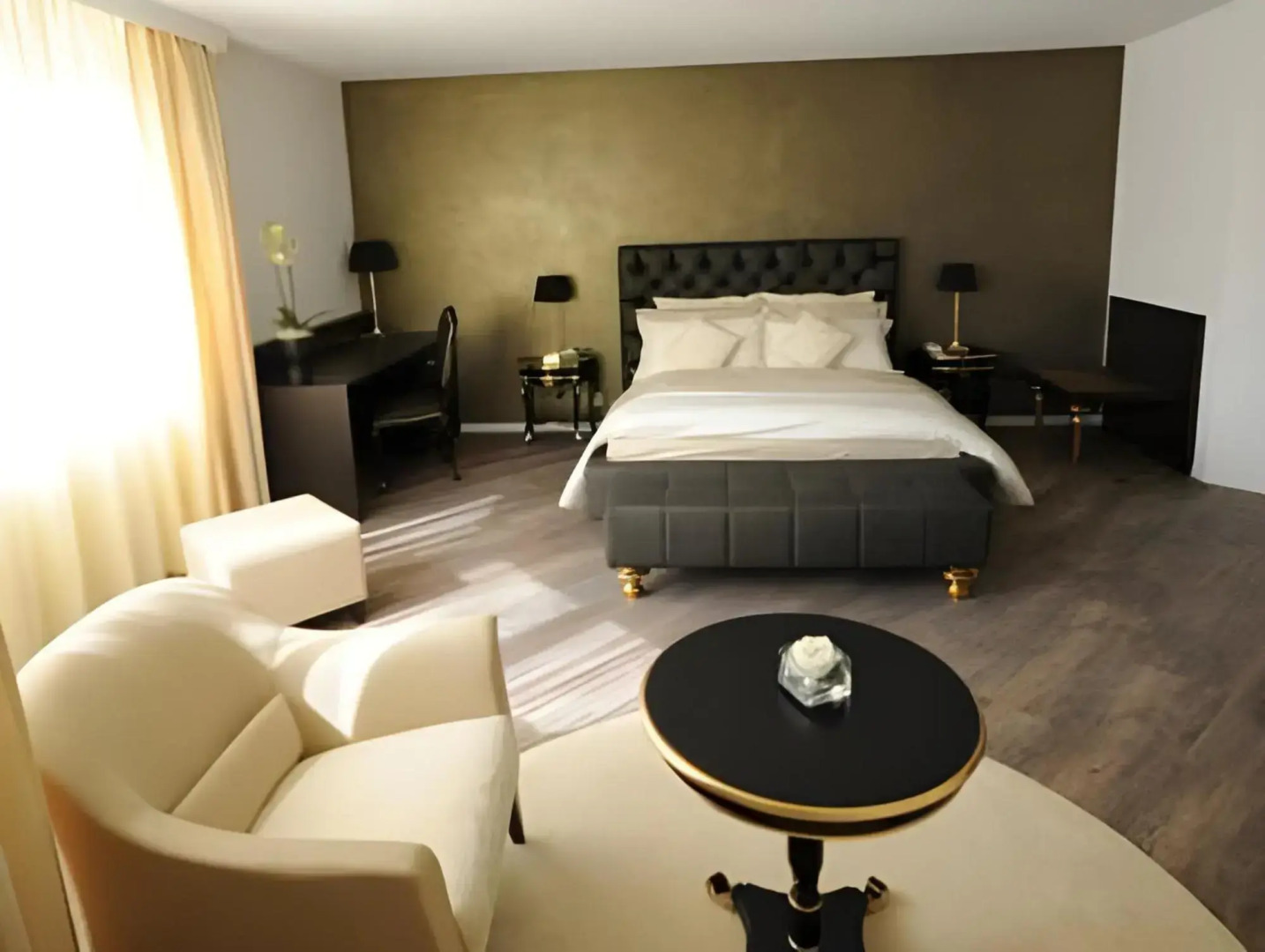 Business Hotel First