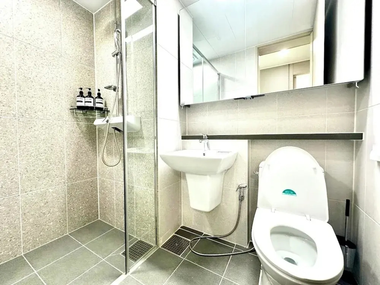 The November Stay Guri