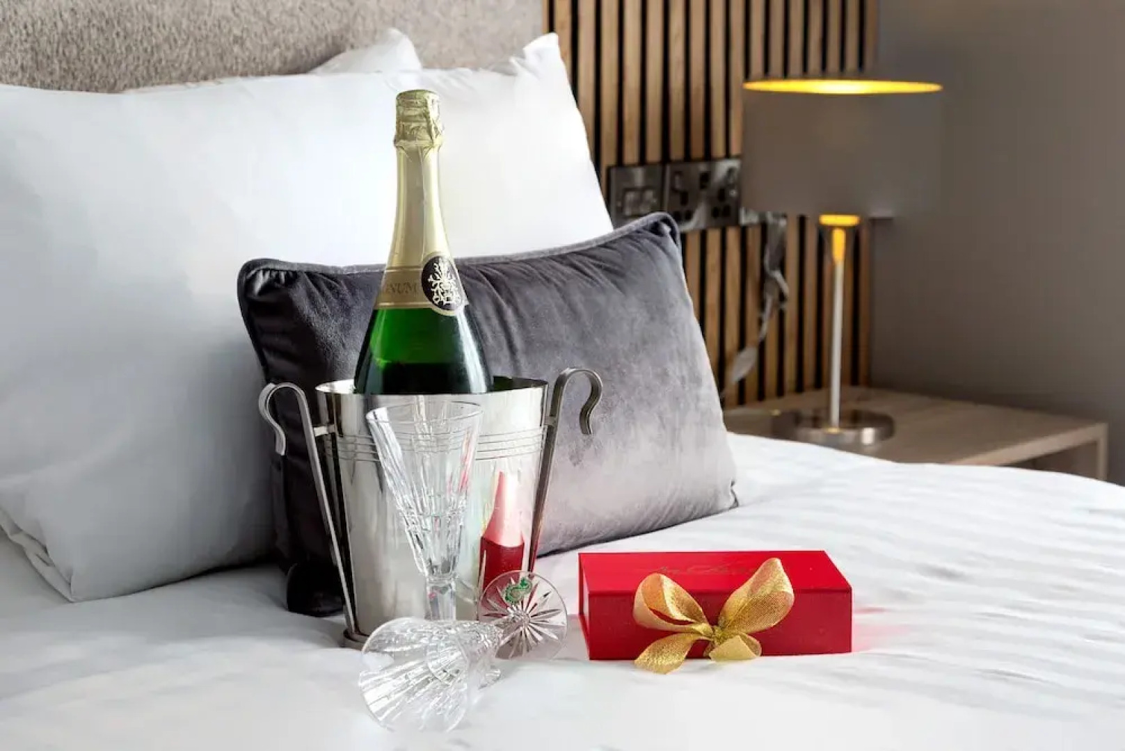 Castle Varagh Hotel & Bar