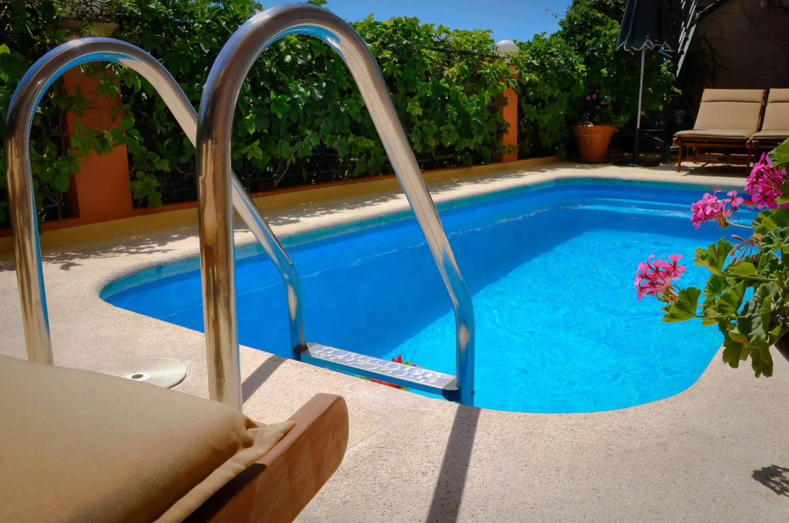 Orsalia Luxury Suites