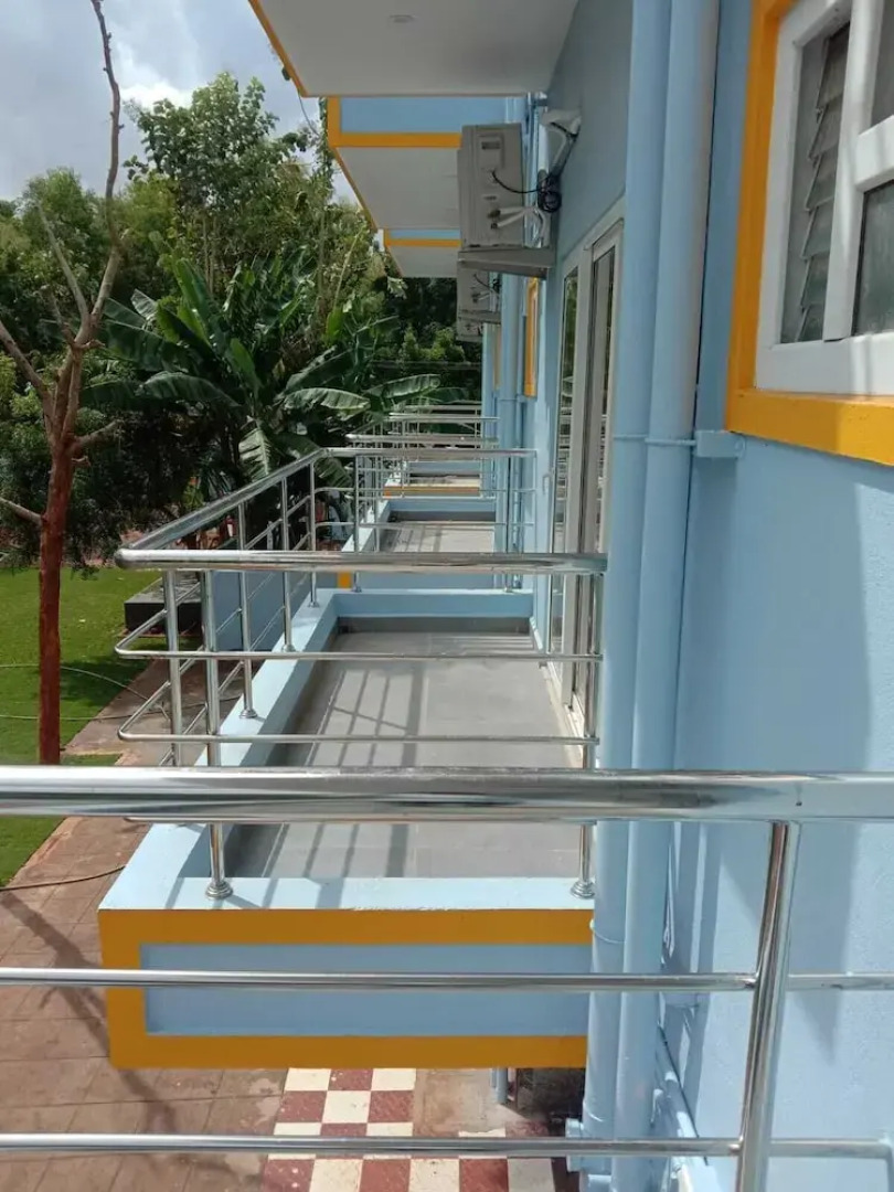 Southern Universal Farm House