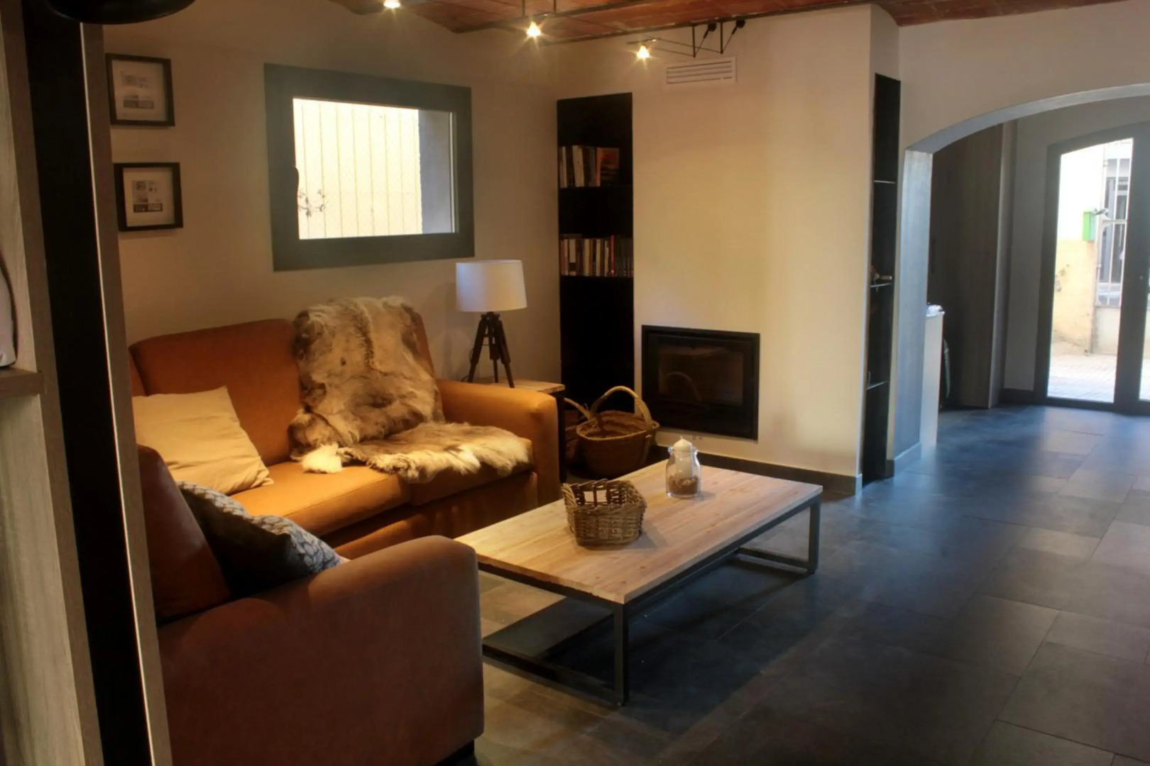 Amaroq Explorers BaseCamp