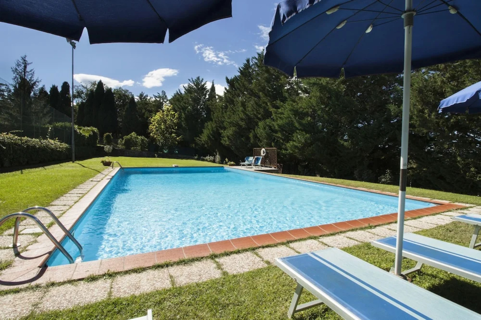 Villa Laura - Fattoria di Larniano