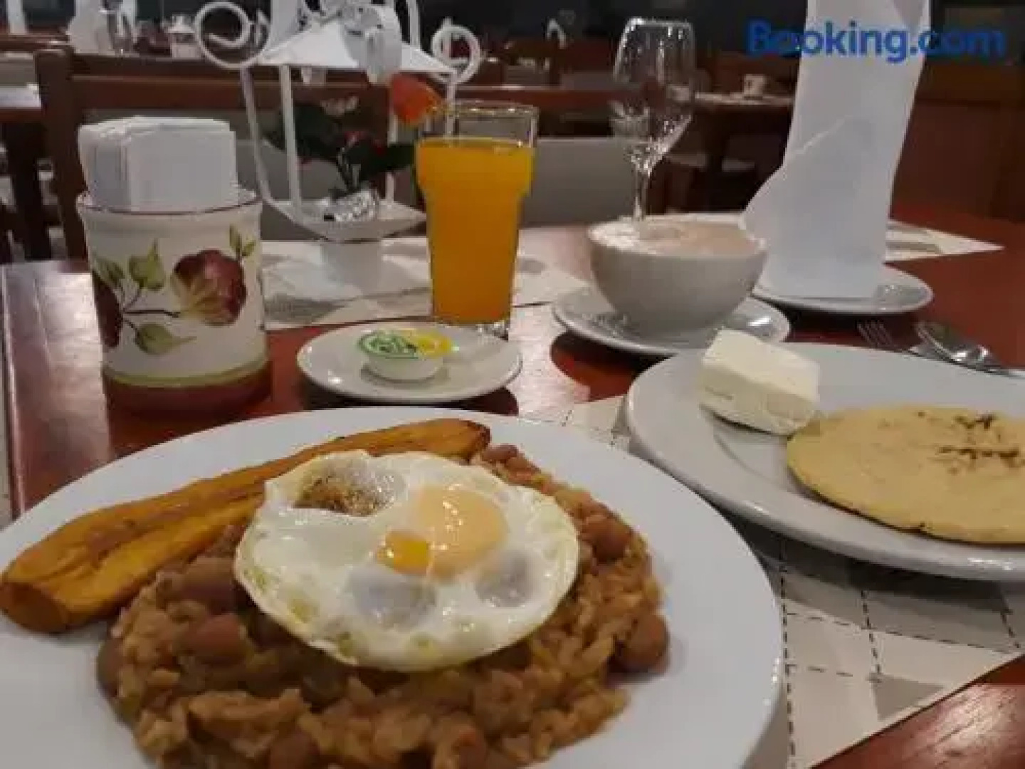 Hotel Mall Del Parque